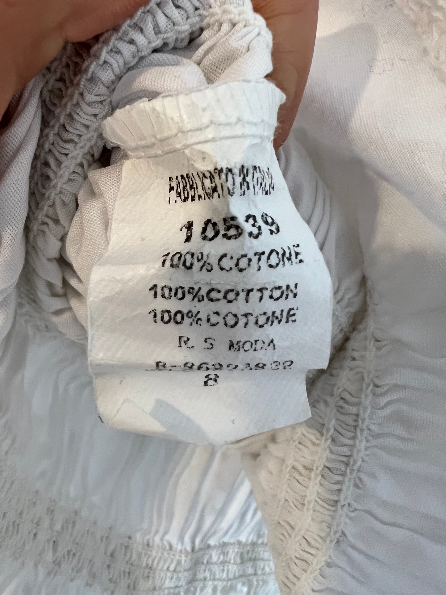 OTRAS. Blusa blanca nido abeja T.s