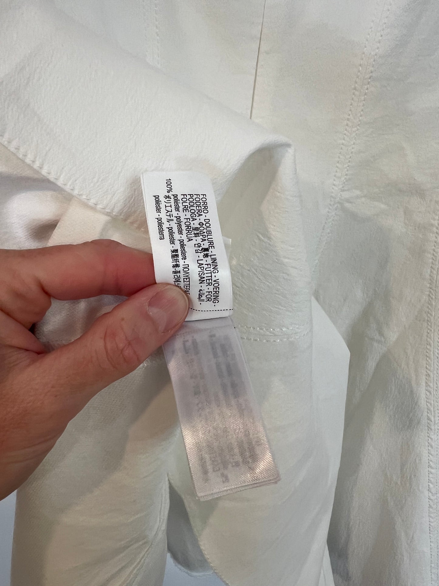 ZARA. Vestido corto blanco