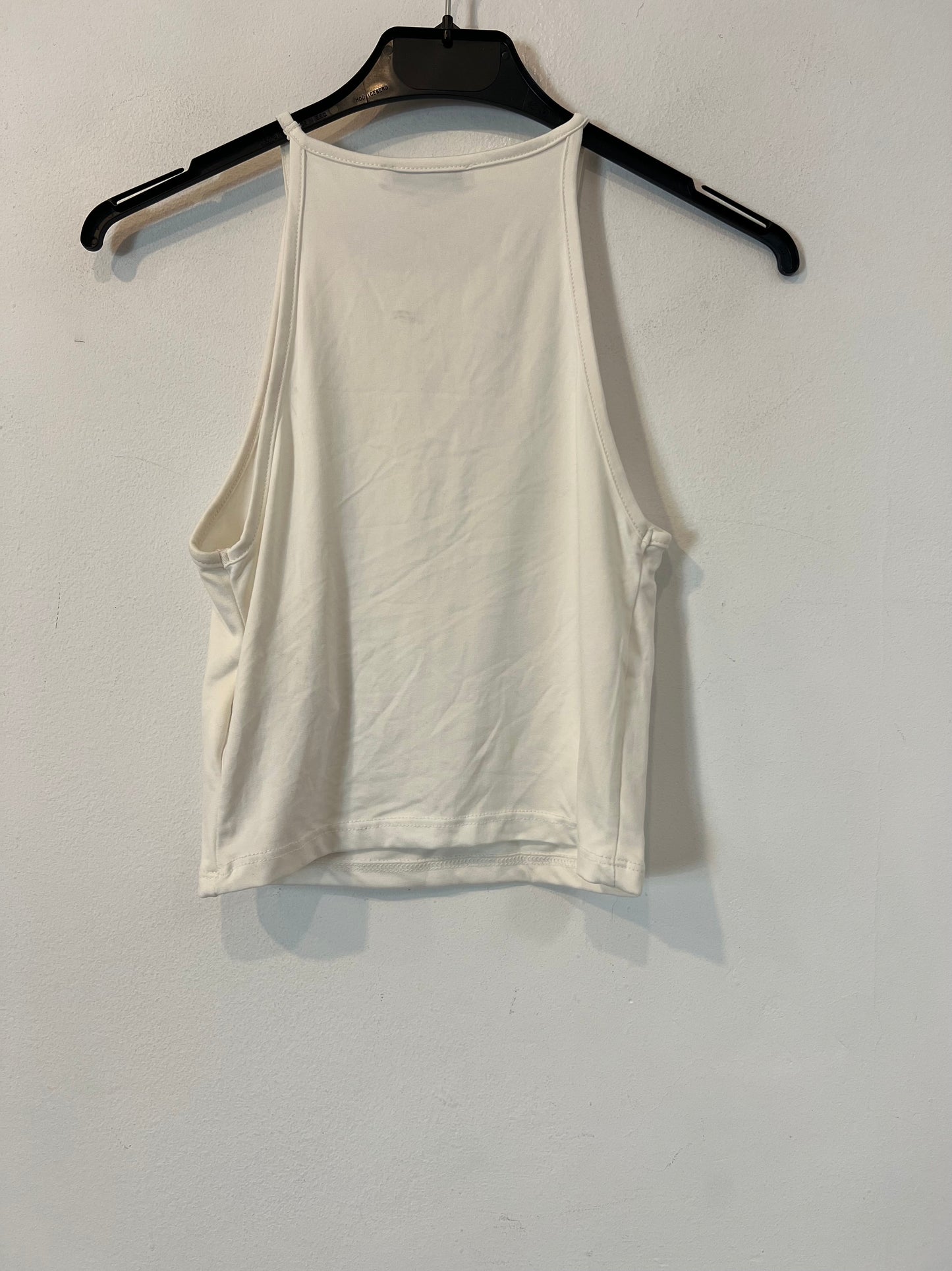 BERSHKA.top blanco flores T.s