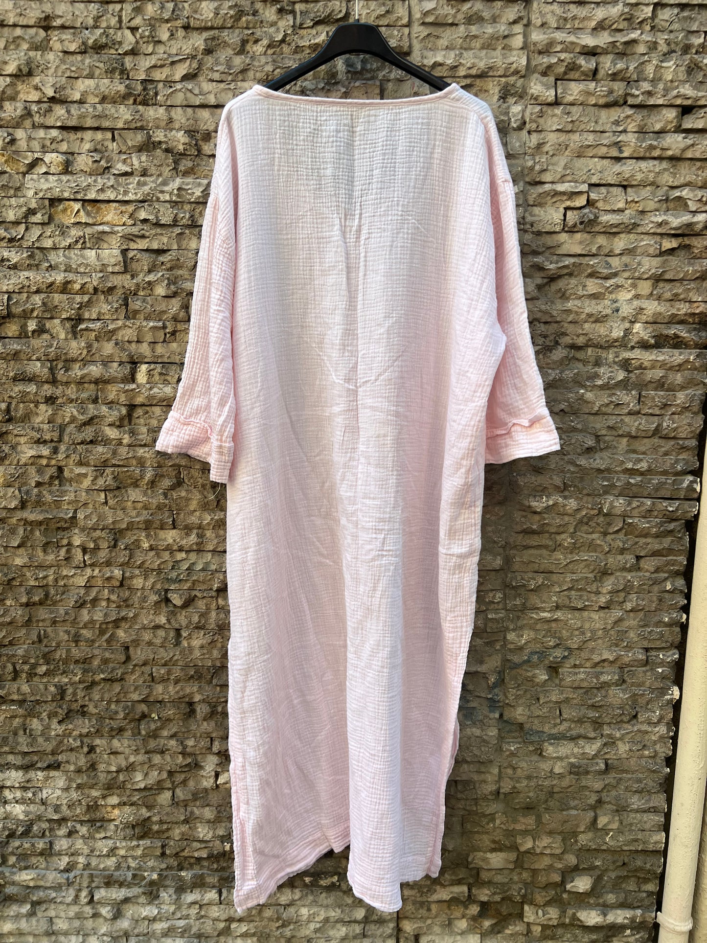OTRAS. Vestido largo bambula rosa claro. T M/L