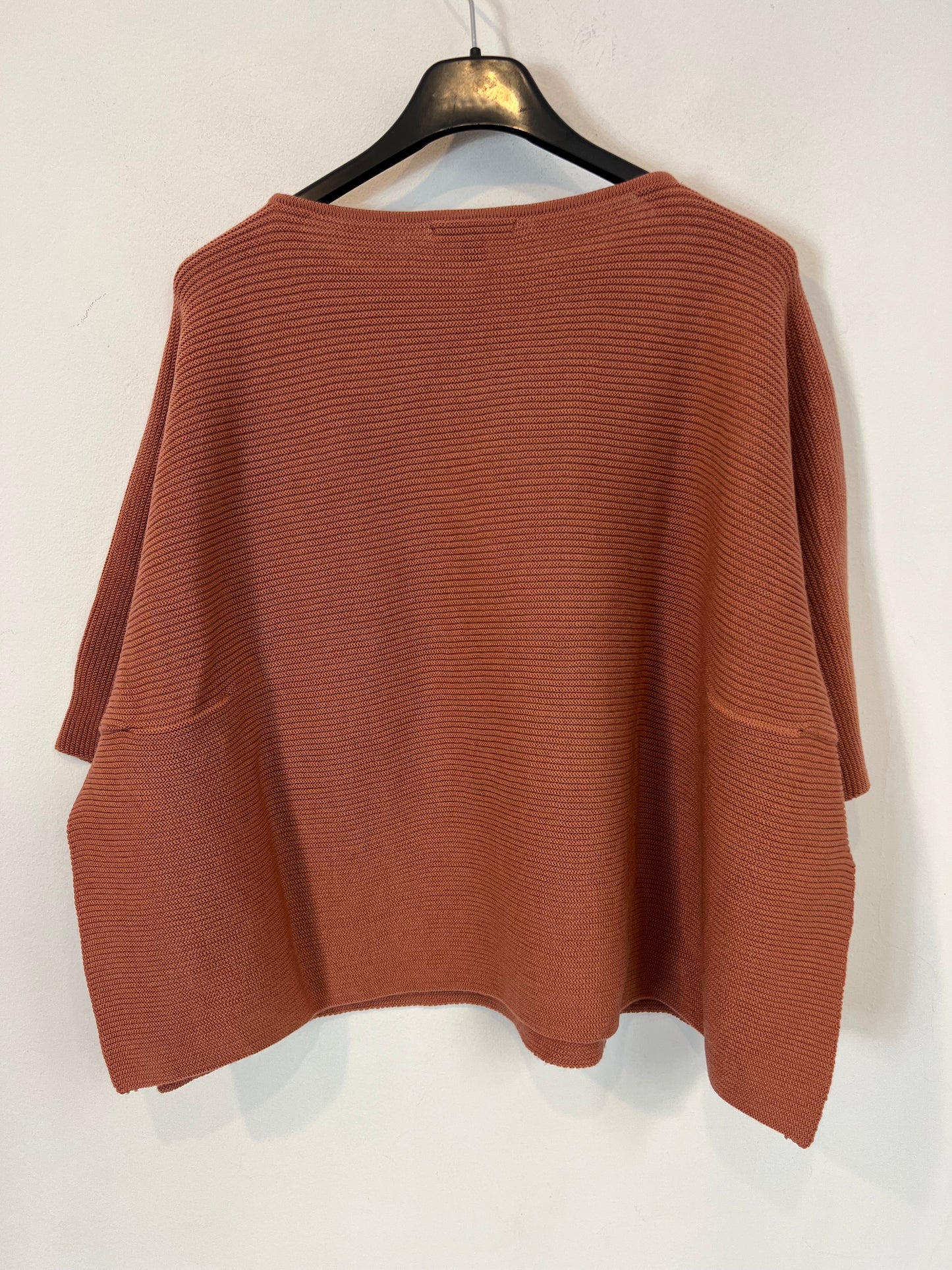 COS. Top punto aberturas. T XS