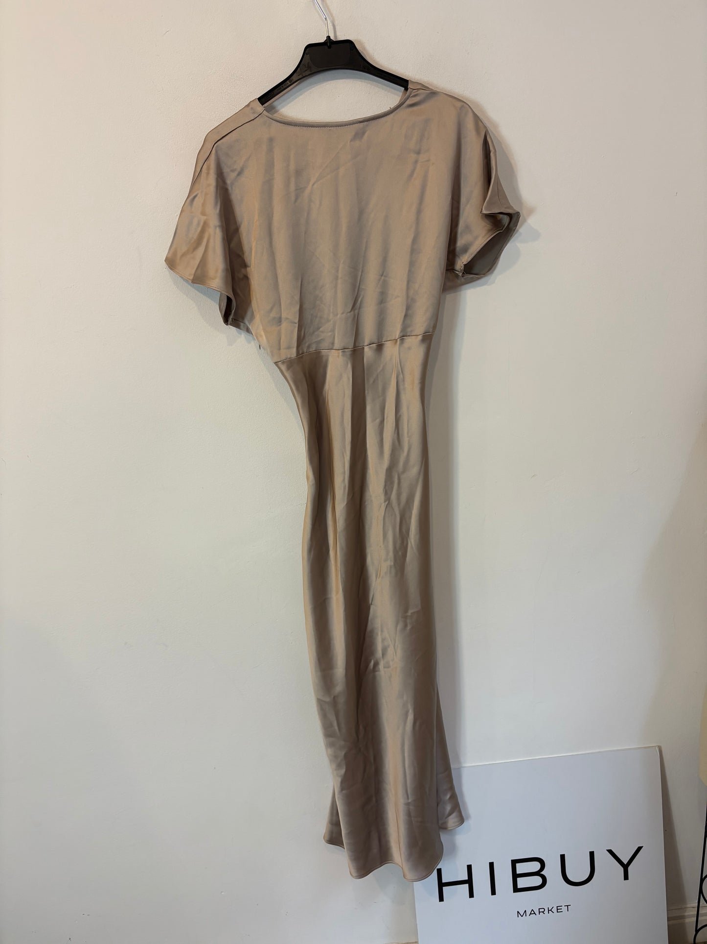 ZARA. Vestido largo satinado