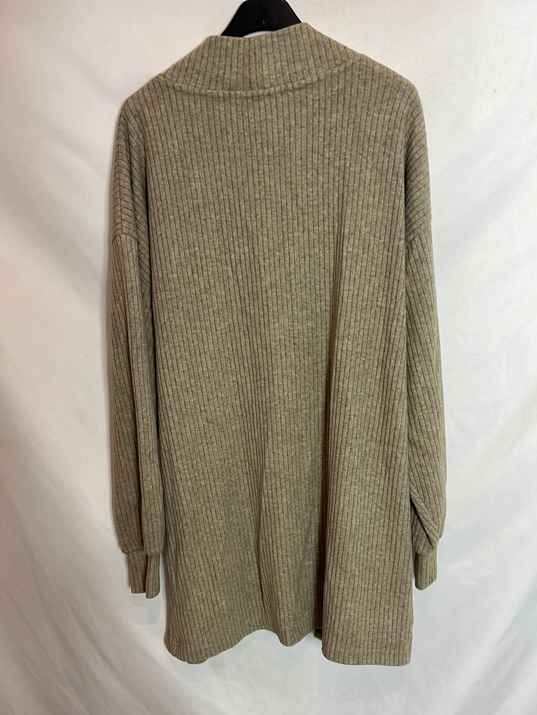 YSABEL MORA. Beige ribbed cardigan. TL