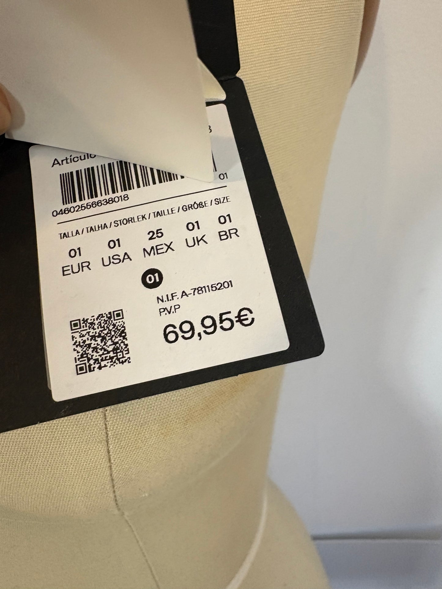 MASSIMO DUTTI. Collar ajustable coral