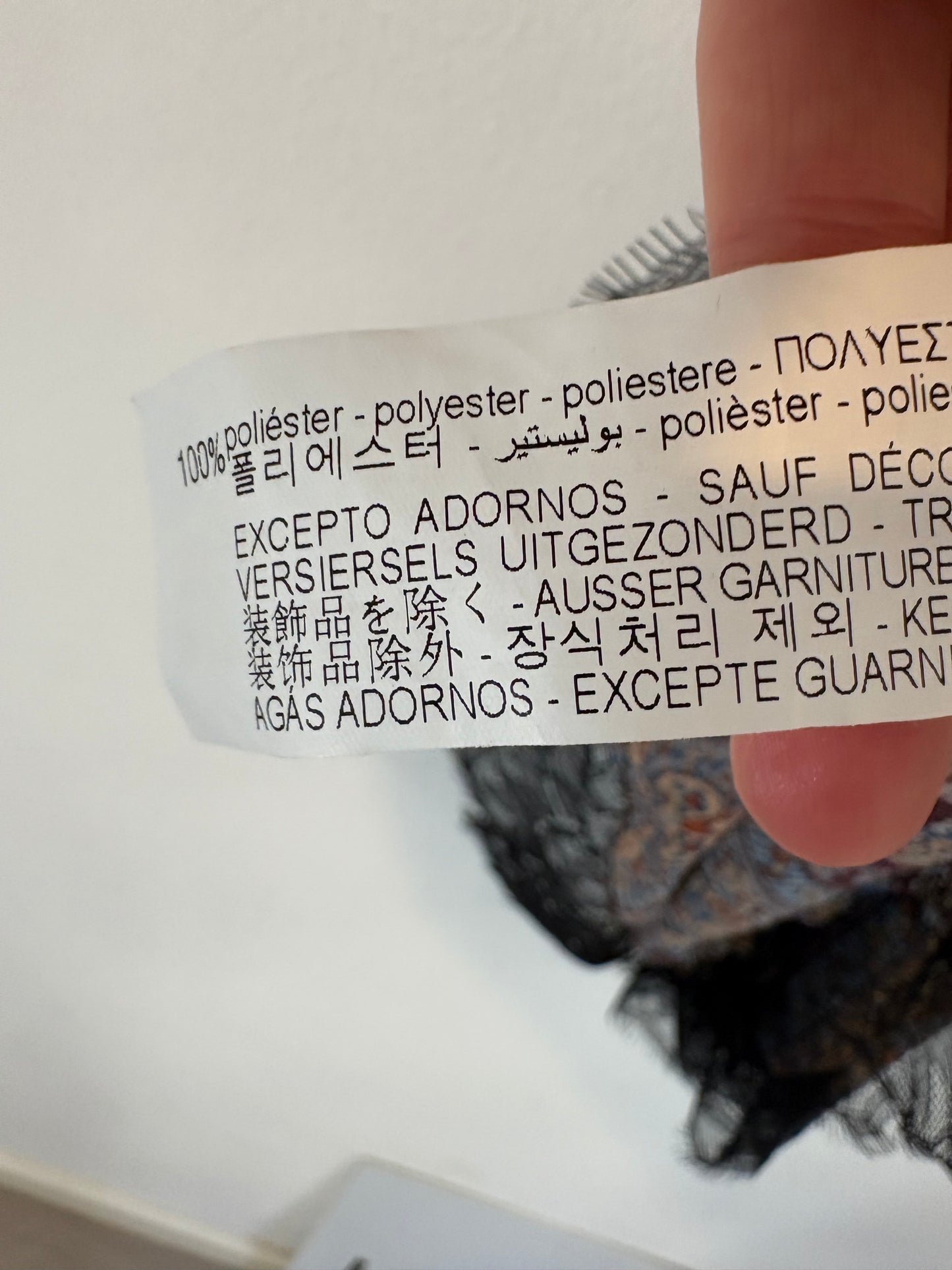 MASSIMO DUTTI. Short green skirt with pocket T.xs