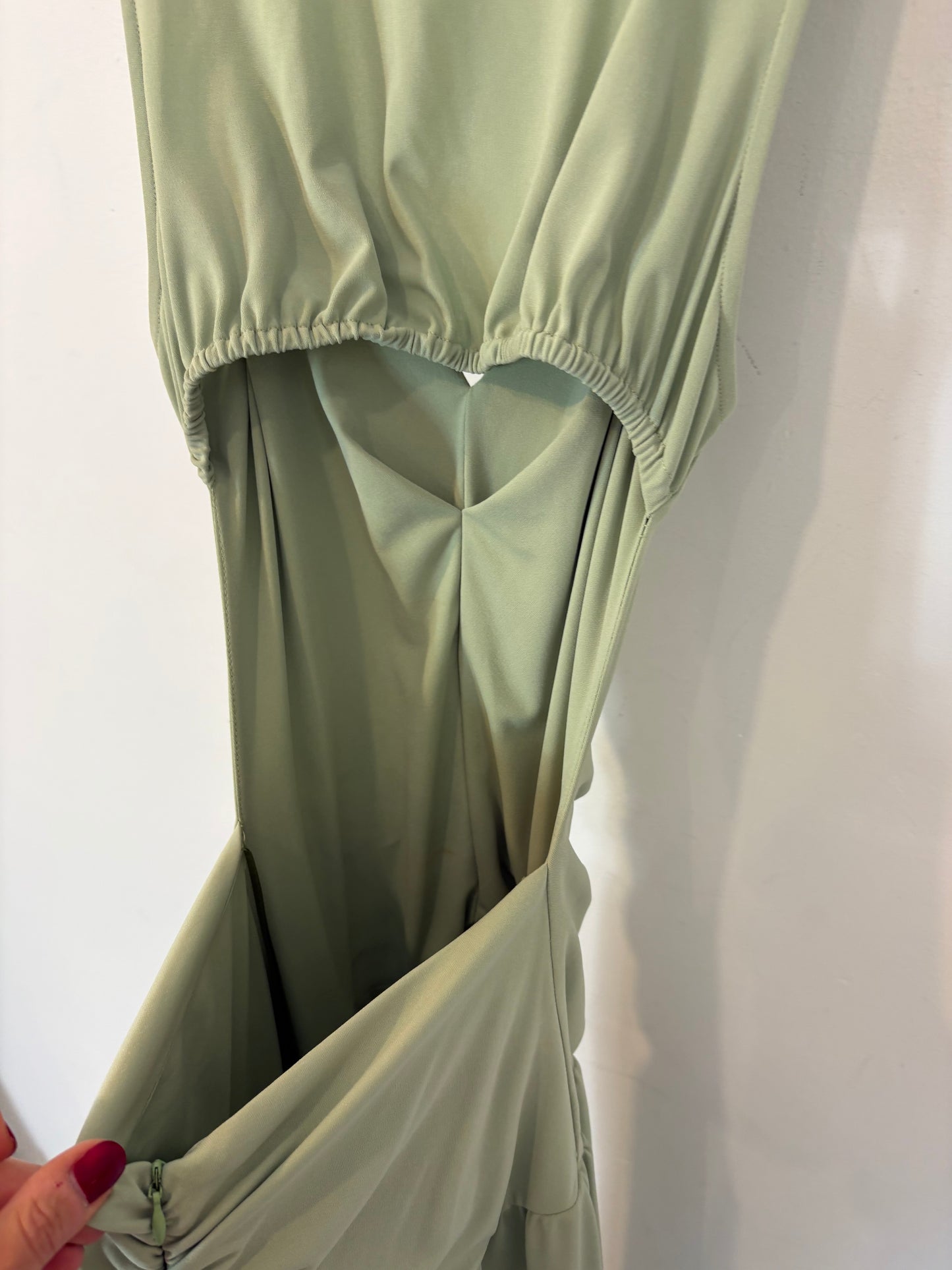 ZARA. Vestido verde fruncido
