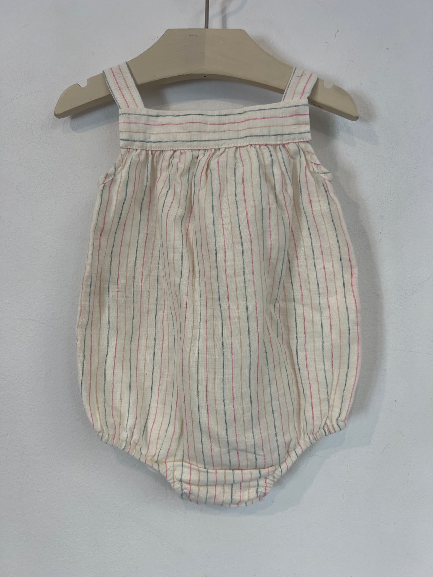 TWIN&CHIC. White striped romper, size 3 months