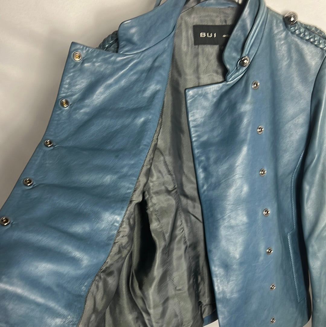 BARBARA BUI. Chaqueta piel azul botones. T 40 (Tara)