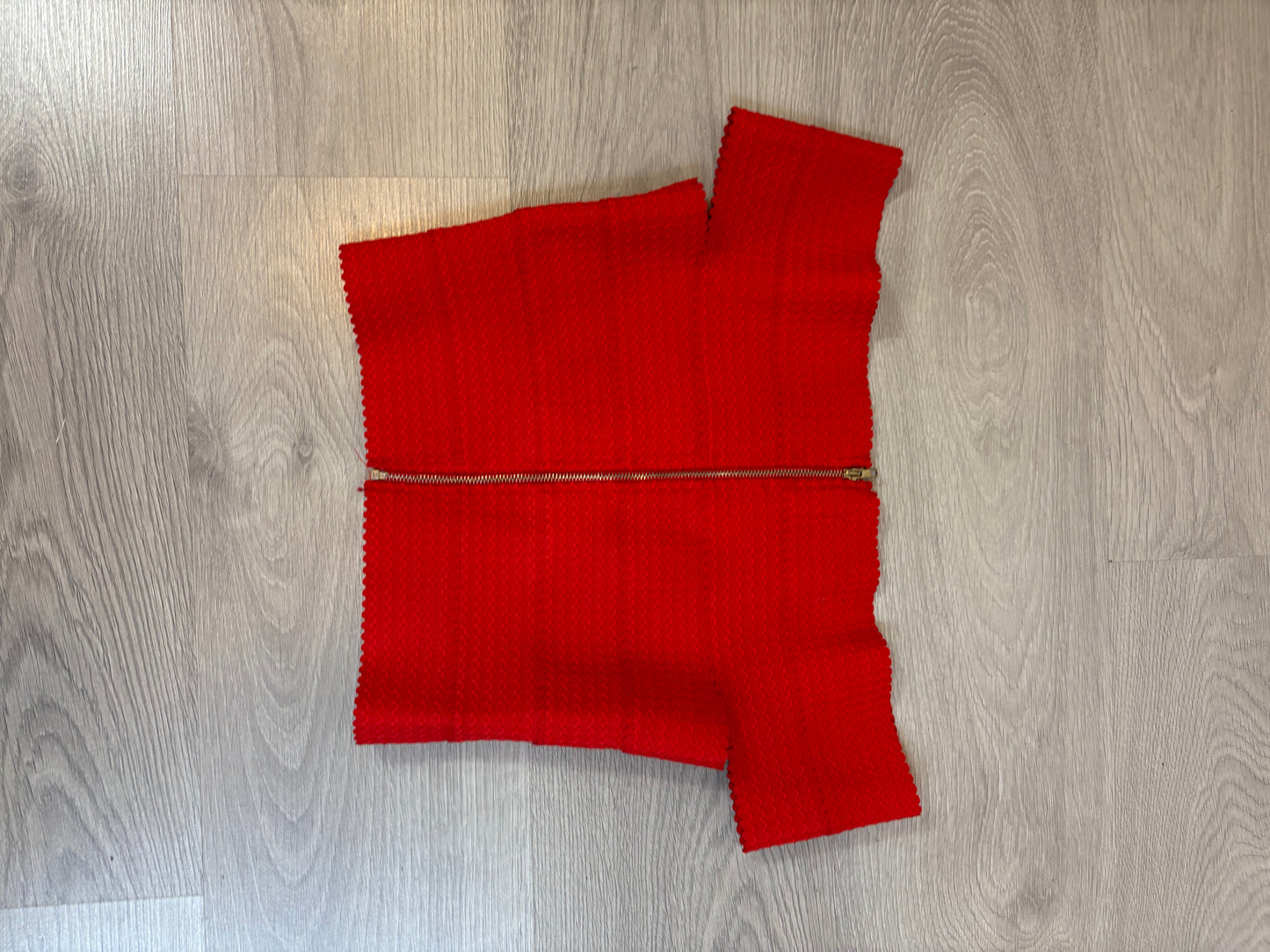 OTRAS. Top rojo elástico