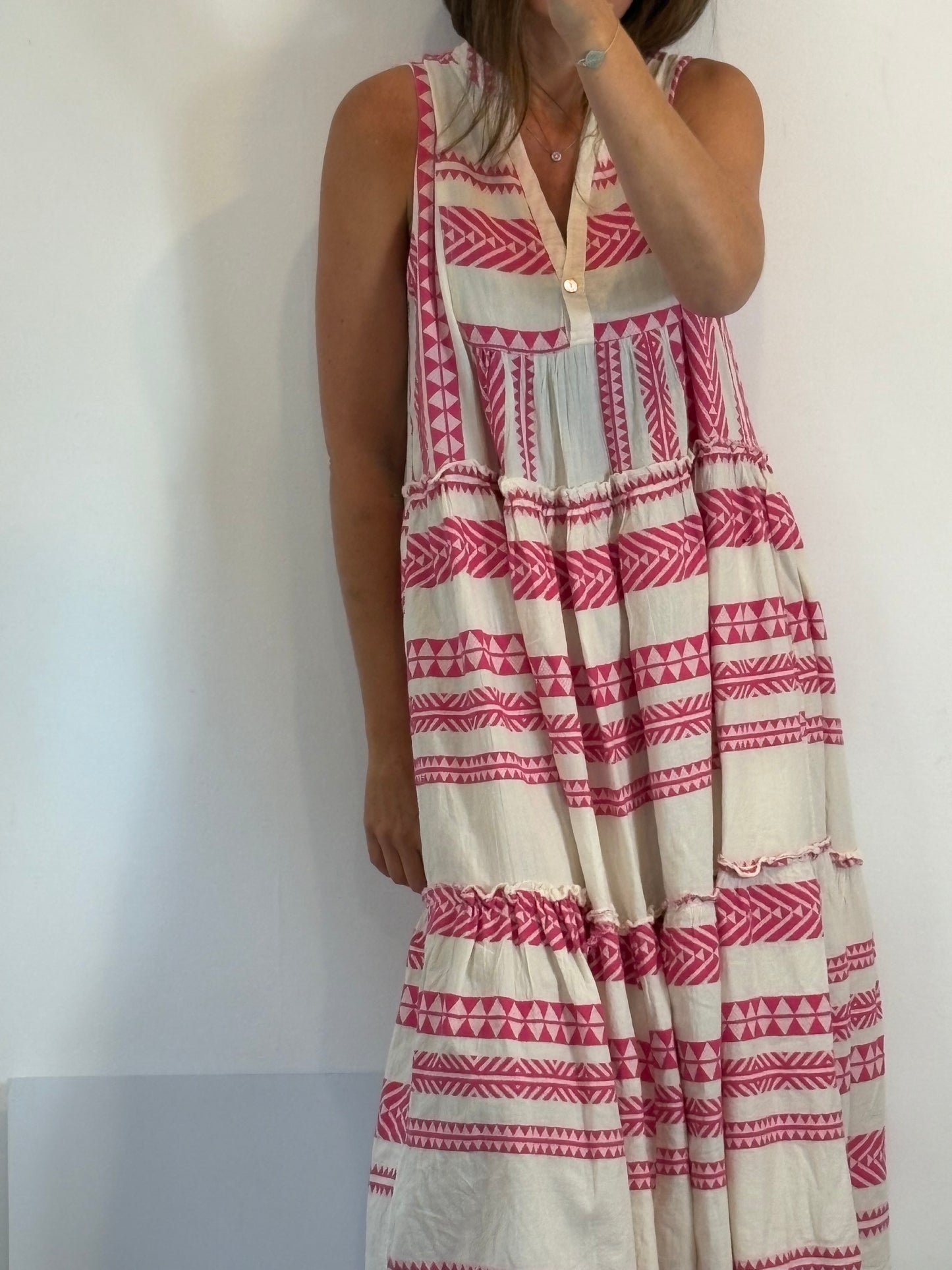 JOT. Vestido detalles bordado rosa. T M