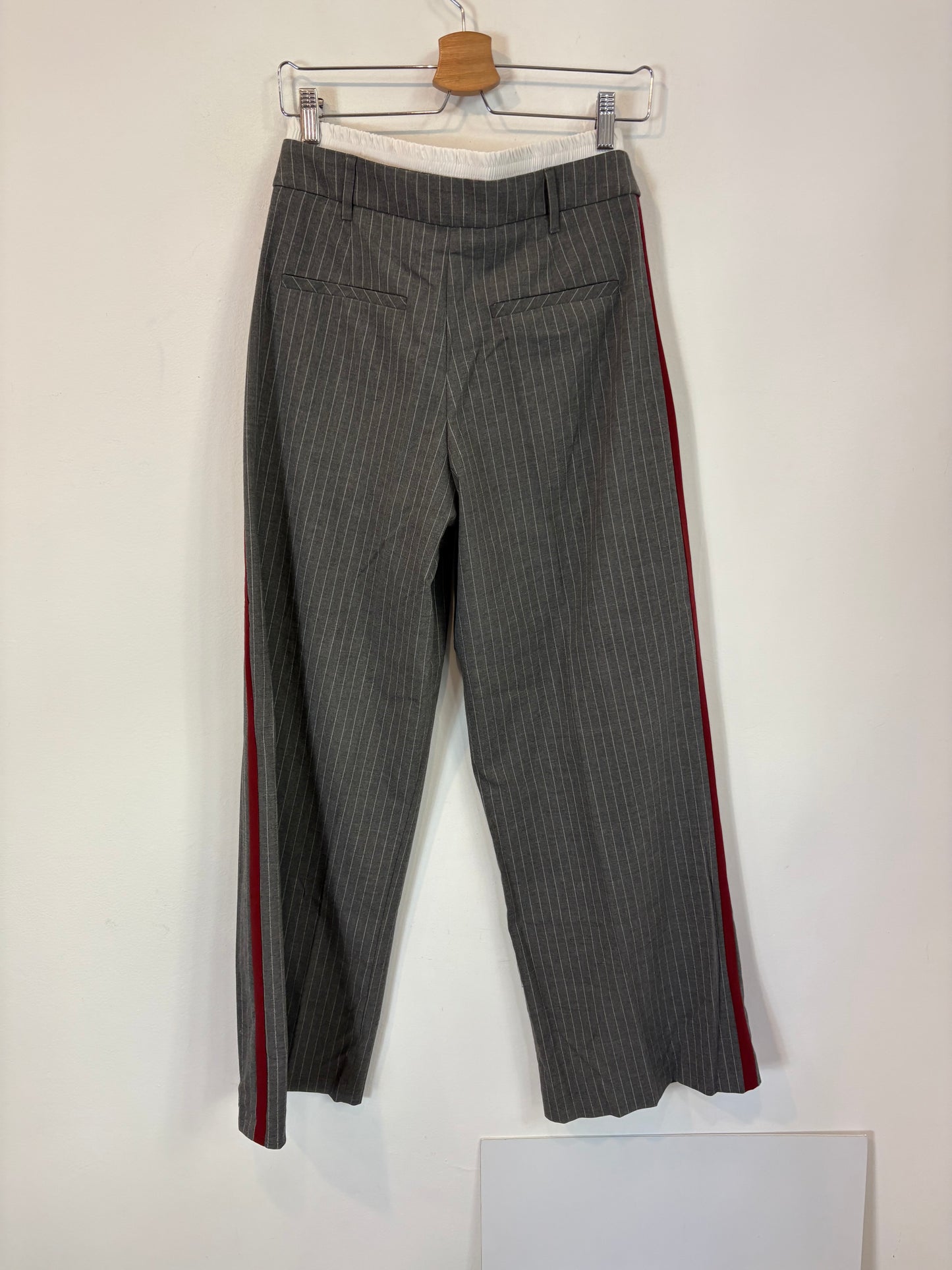 ZARA. Pantalón pinzas doble cintura. T XS