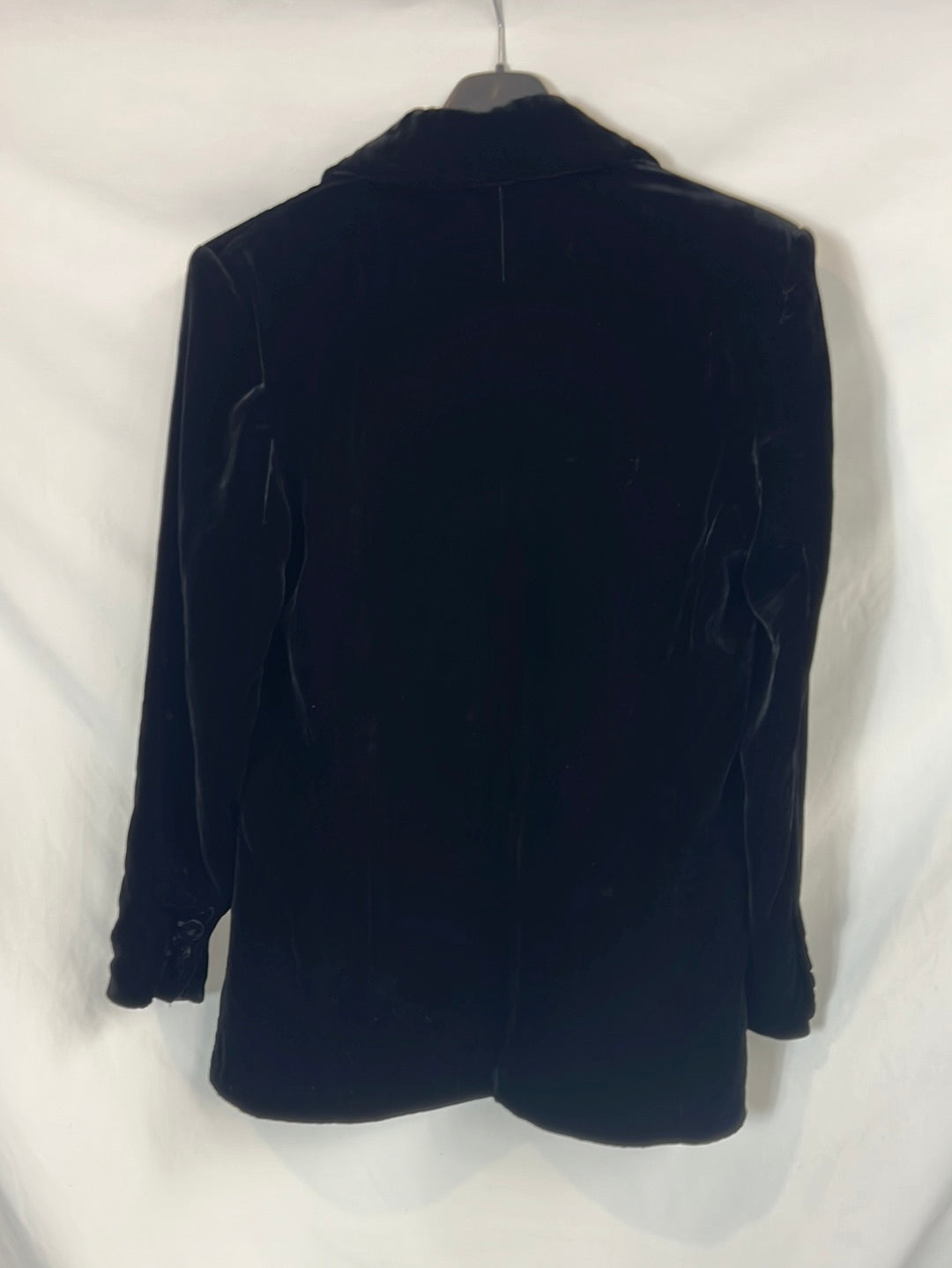 CAMILLE x MANGO. Blazer negra terciopelo fluida. T XS