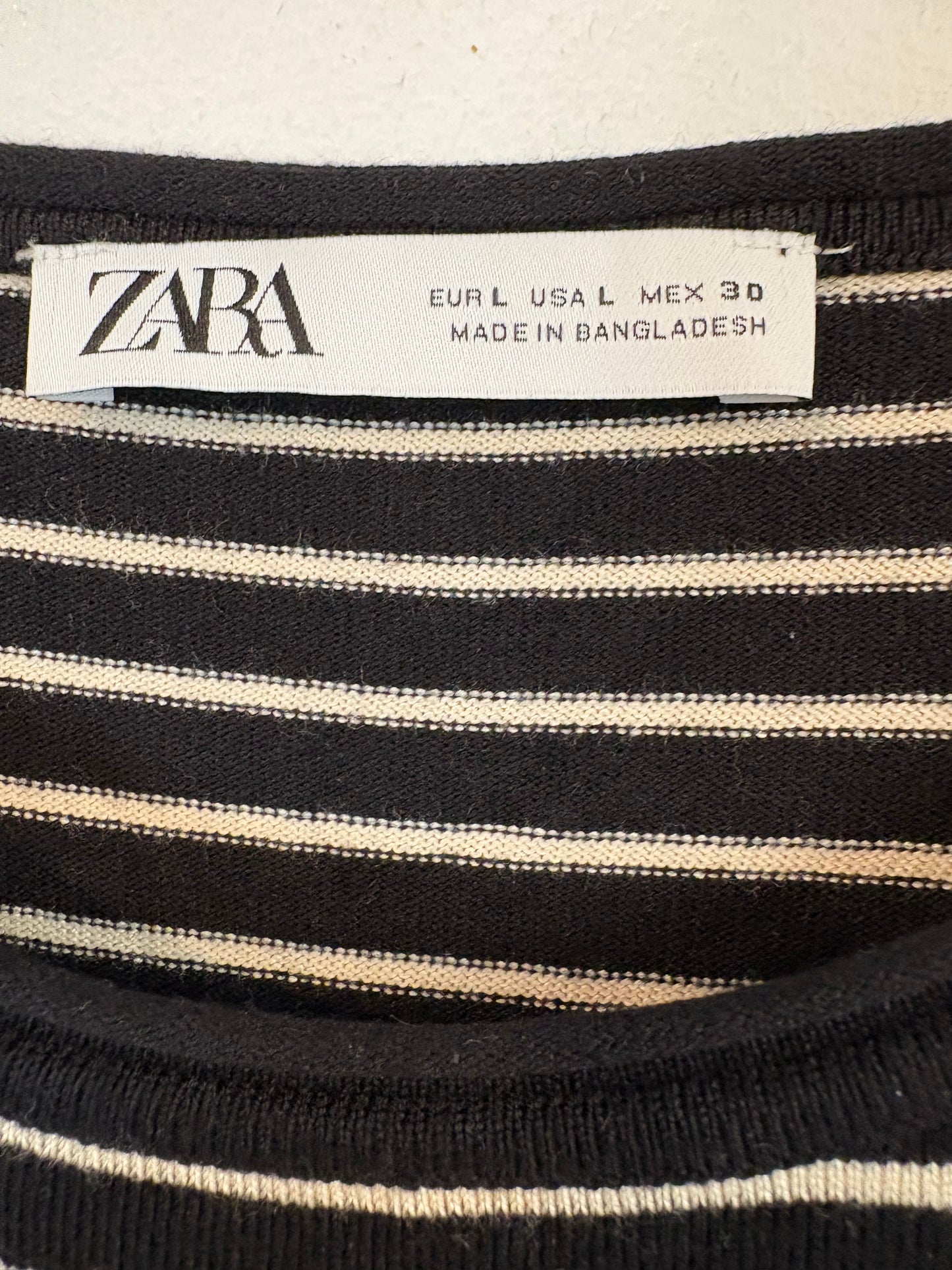 ZARA, Jersey negro rayas elástico. T L