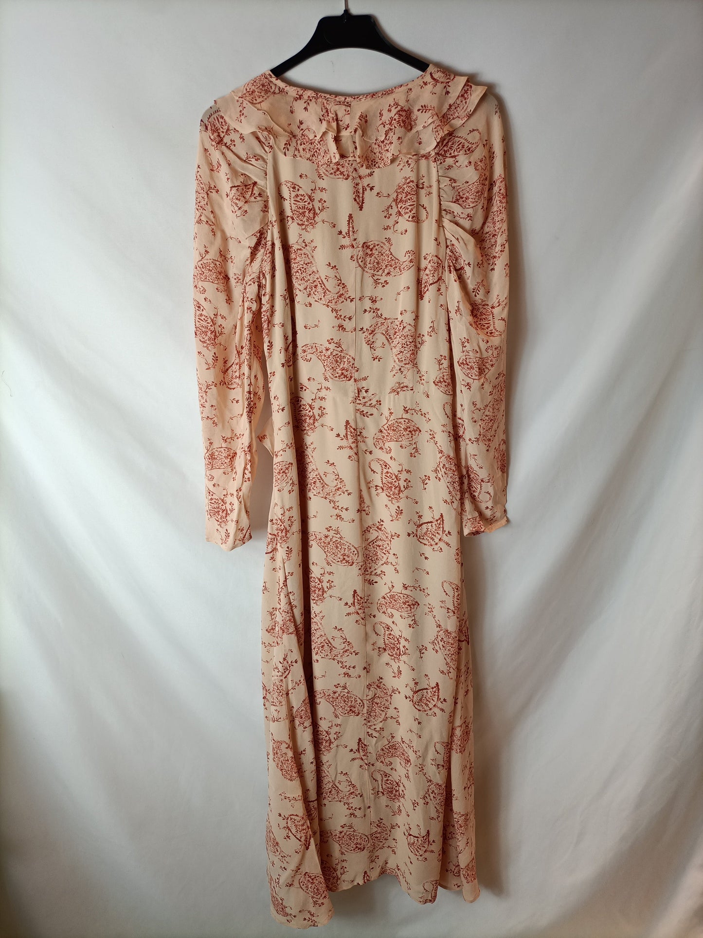 INTROPIA. Long pink floral Ts dress