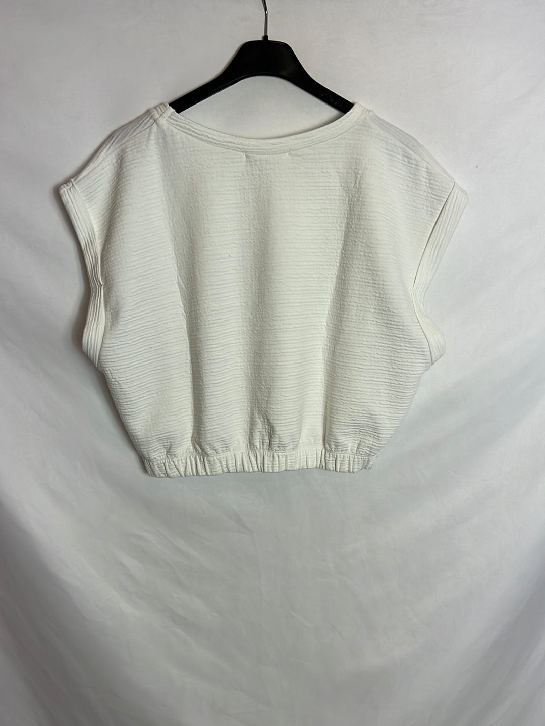 ZARA. Top blanco textura letras. T S