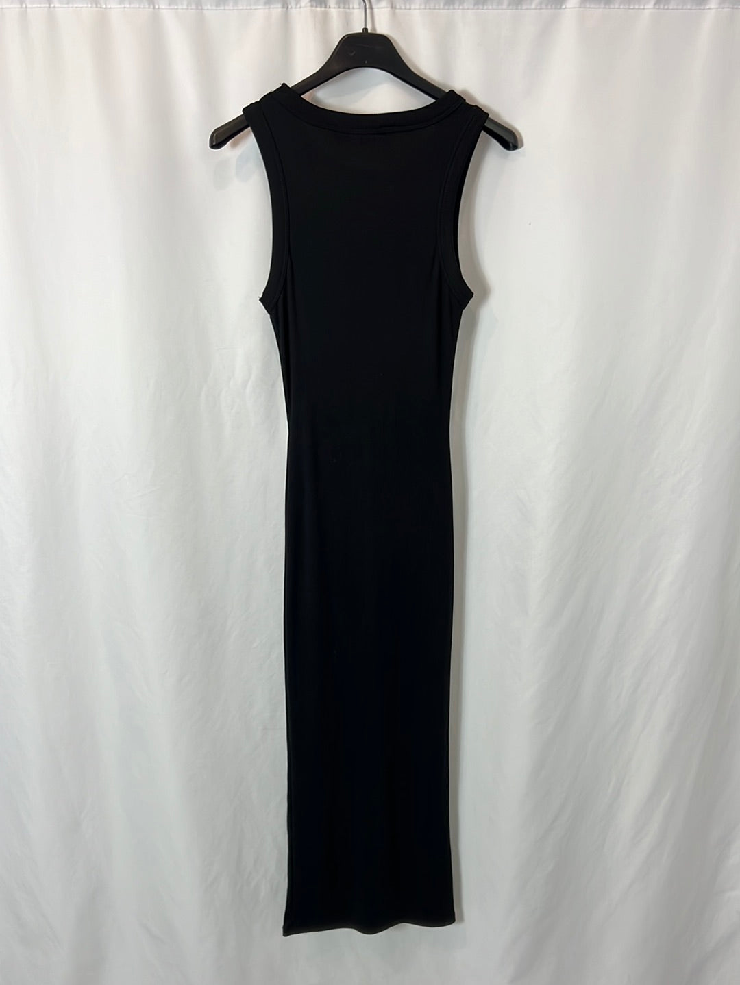 STRADIVARIUS. Vestido midi canalé negro T.s