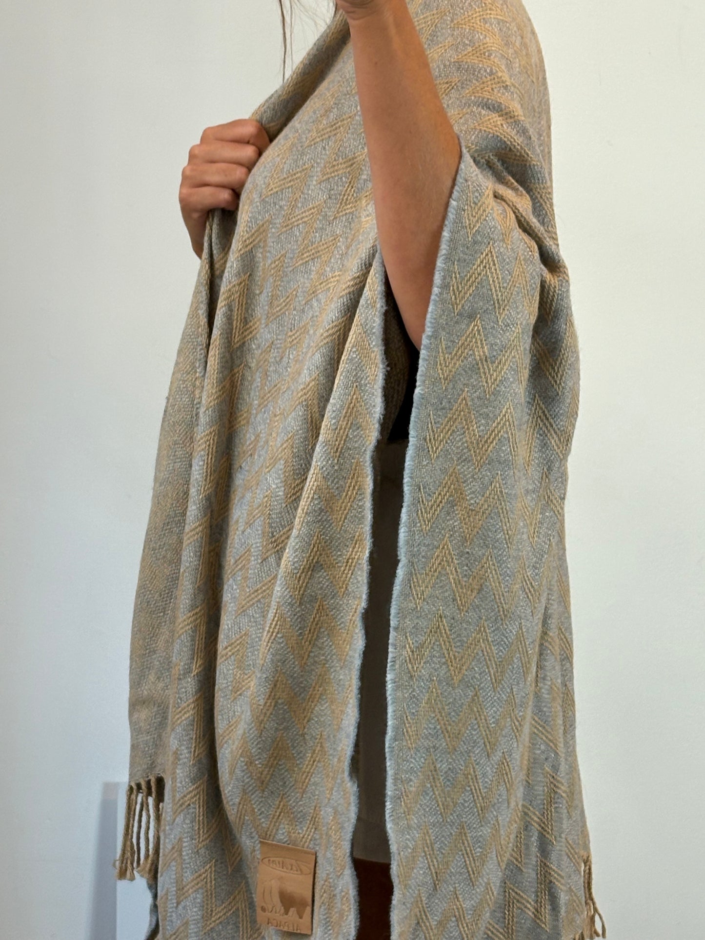 TEXALPACA. Zig zar alpaca cape. YOU