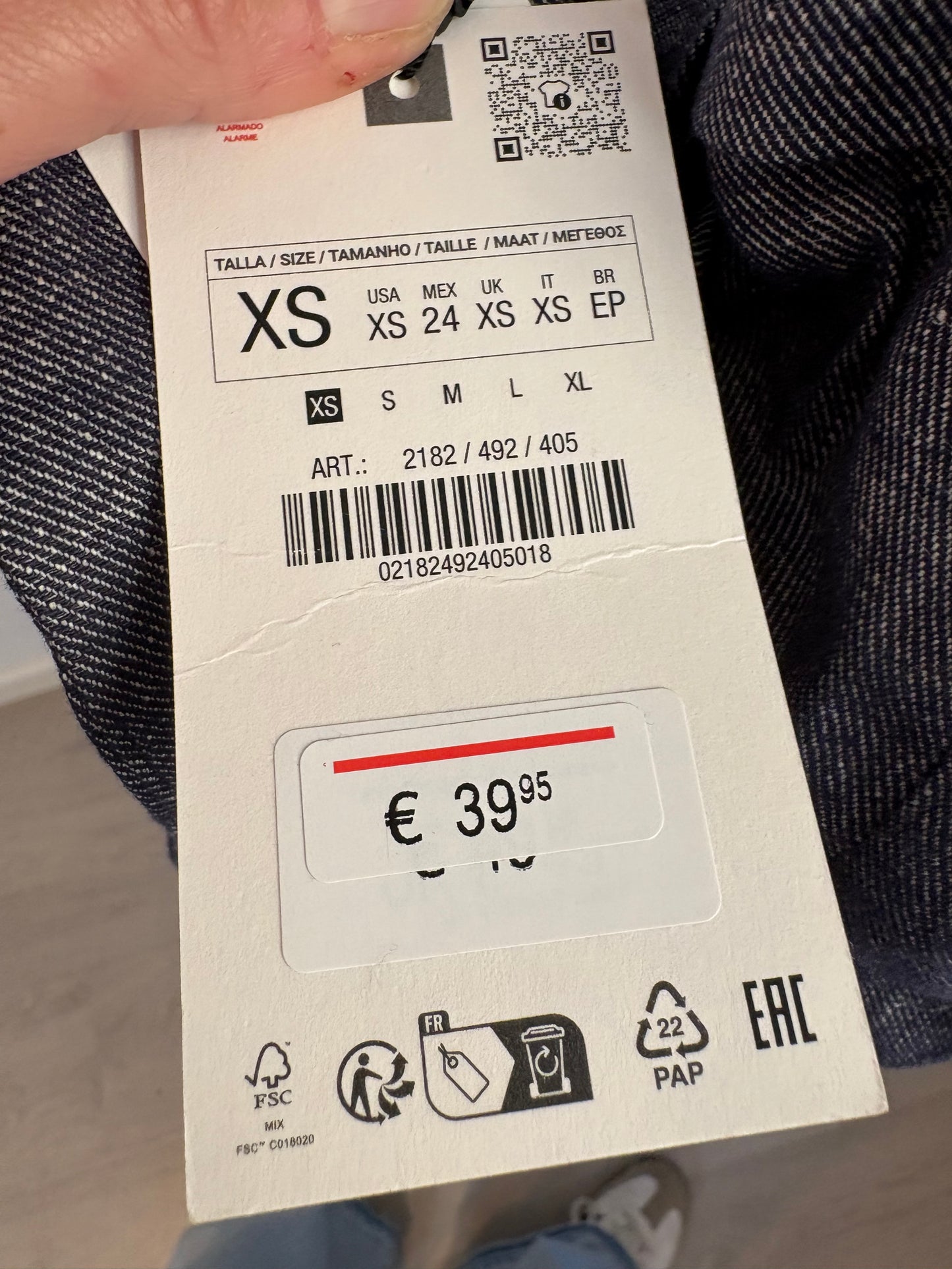 ZARA. Blazer azul jaspeada con lino