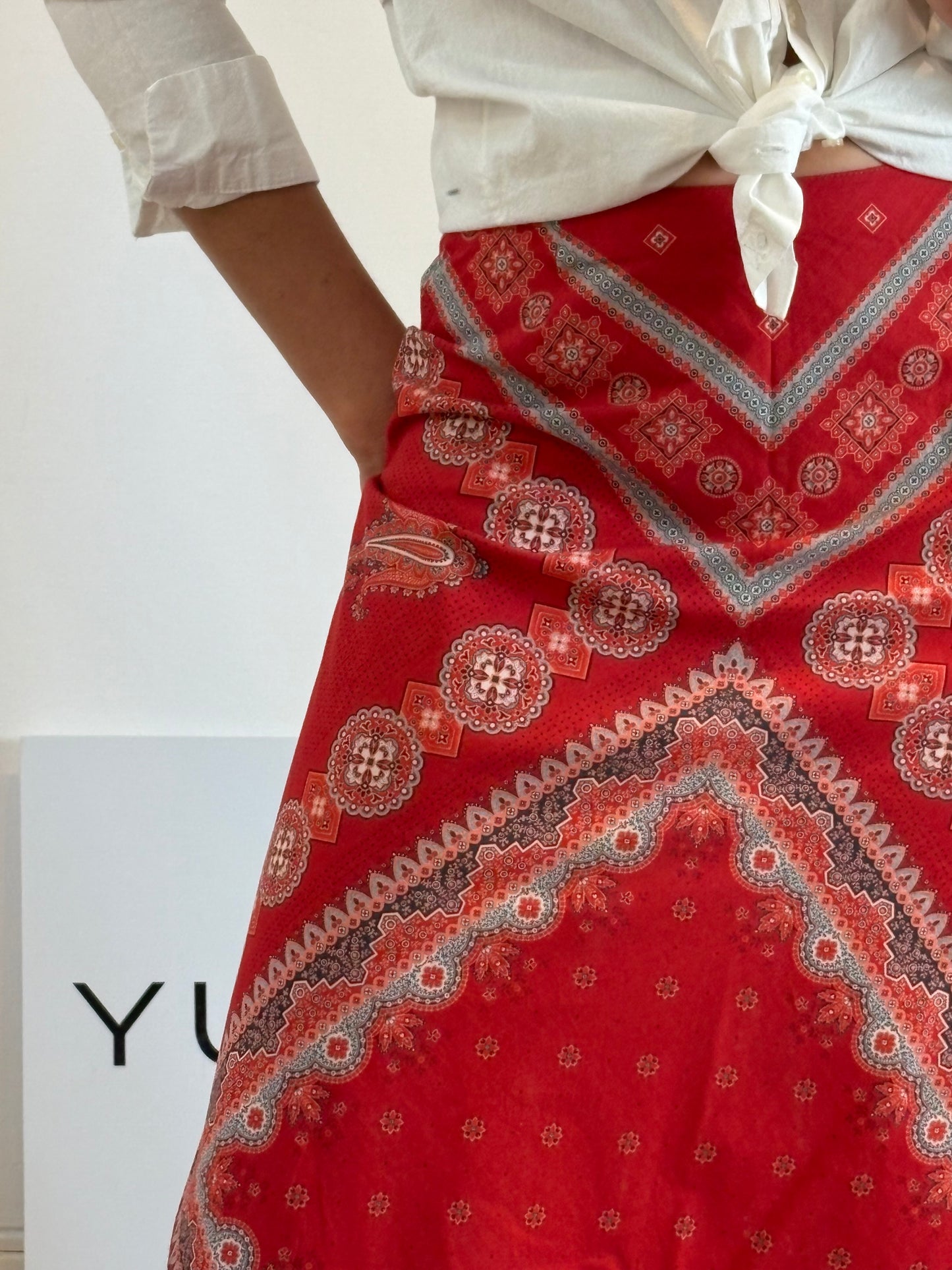 BURBERRY. Falda roja algodón. T 40