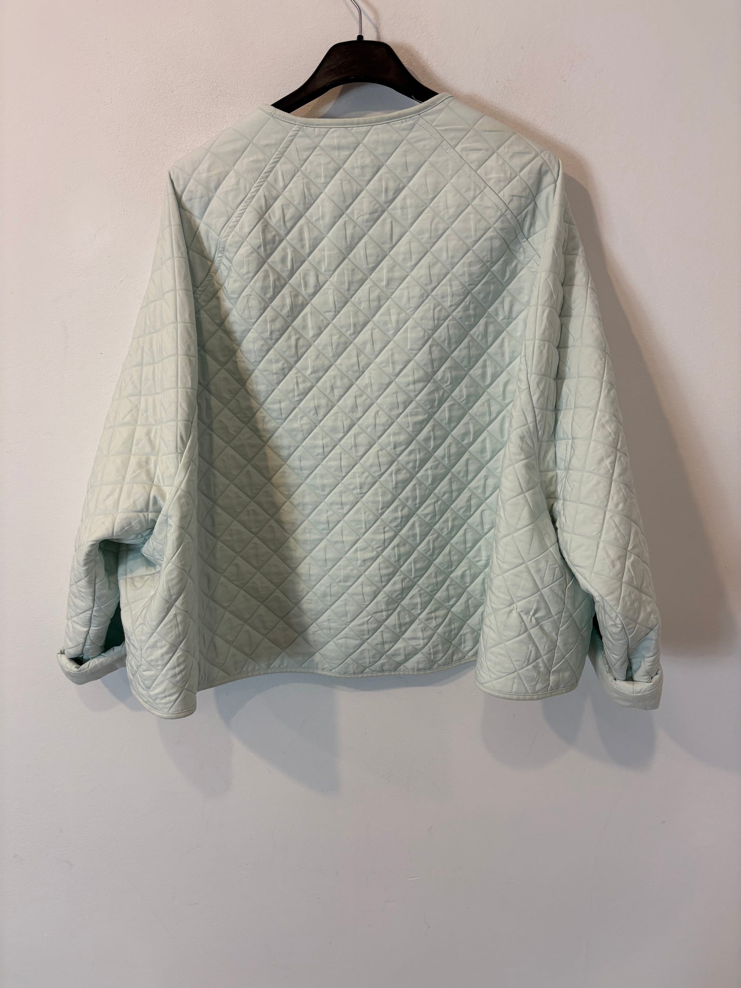 ZARA. Chaqueta acolchada tono pastel