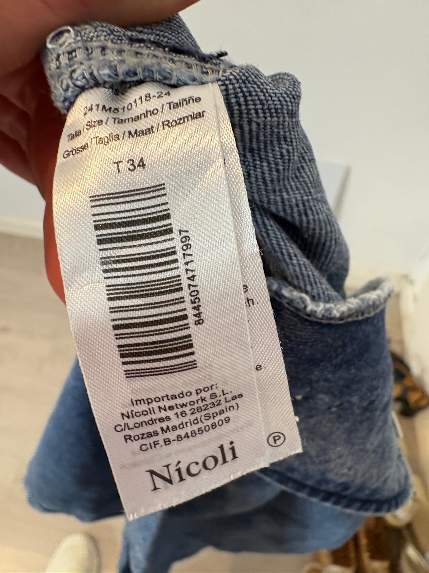 NÍCOLI. Denim azul tachuelas
