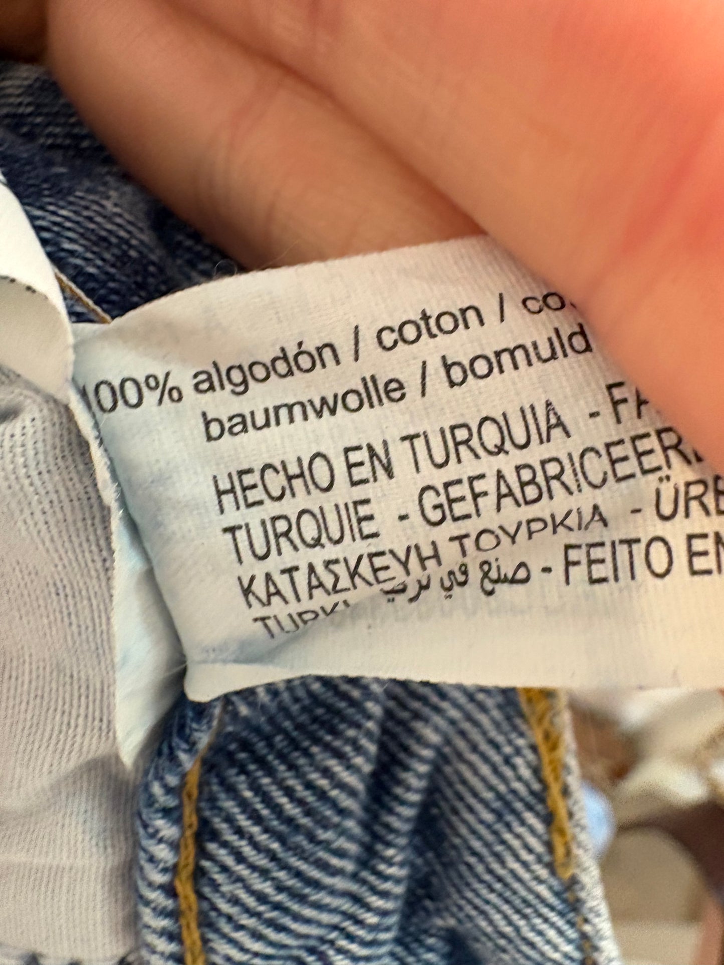 ZARA. Minifalda vaquera corta