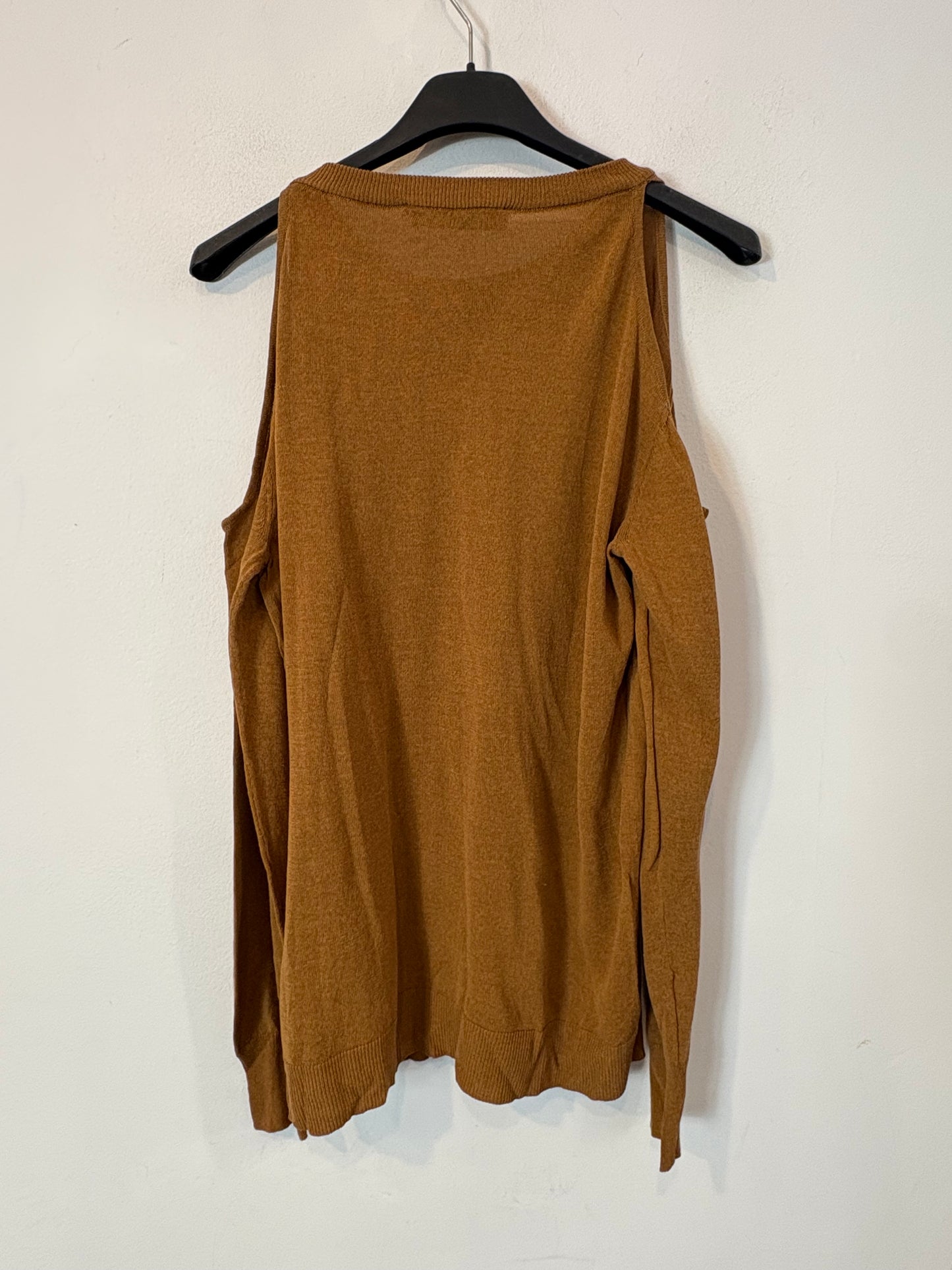 ZARA. top fino camel hombros