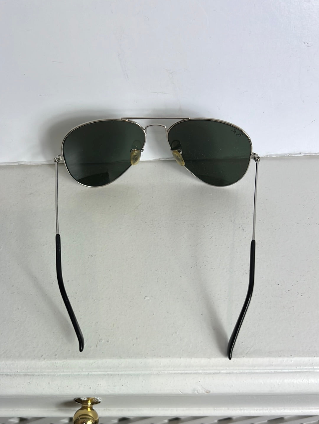 RAYBAN. Gafas estilo piloto cristal gris