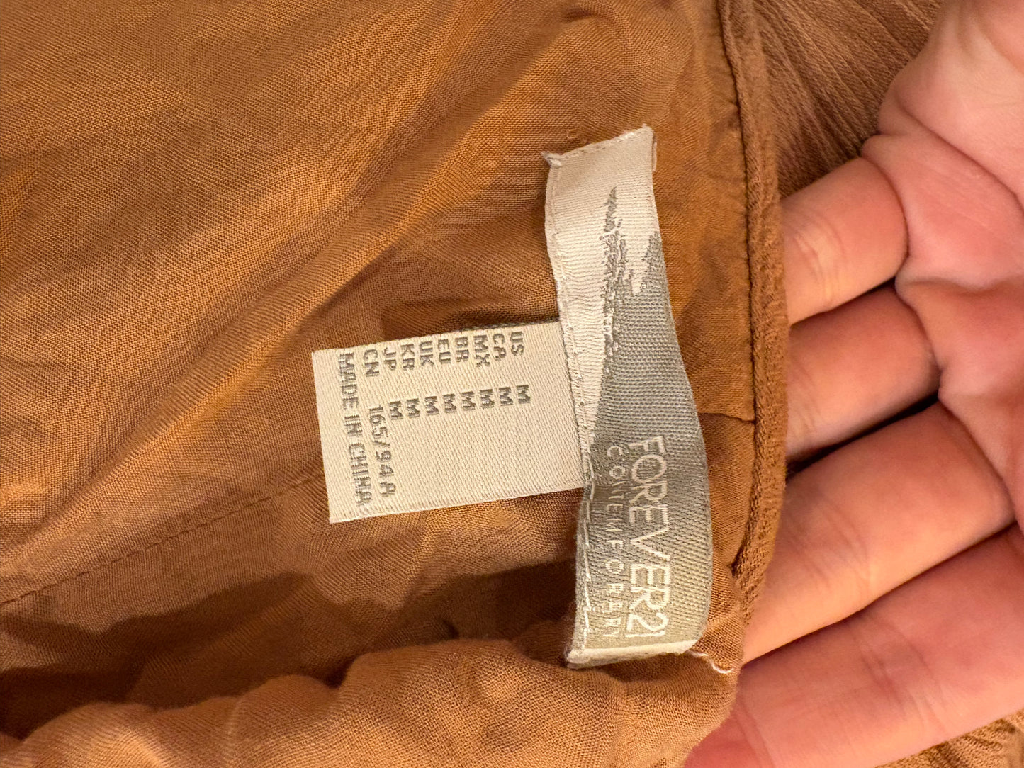 FOREVER 21. Vestido largo cuello halter. T M