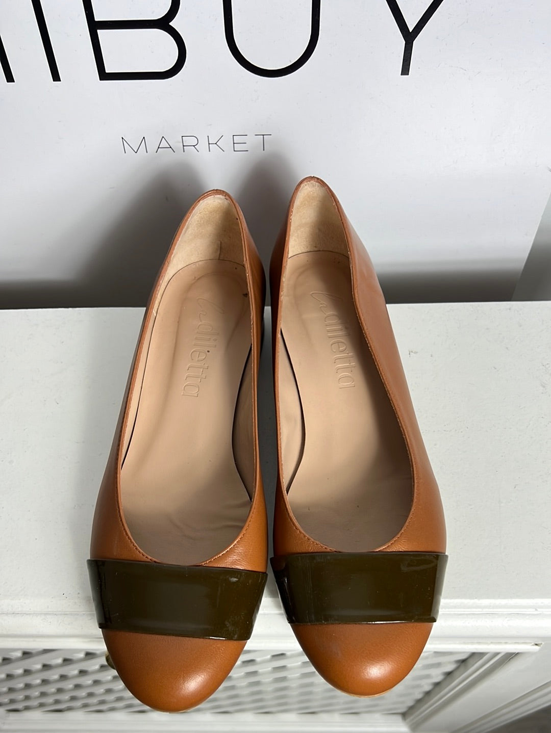 LA DILETTA. Bailarinas piel tacòn bajo. T 37