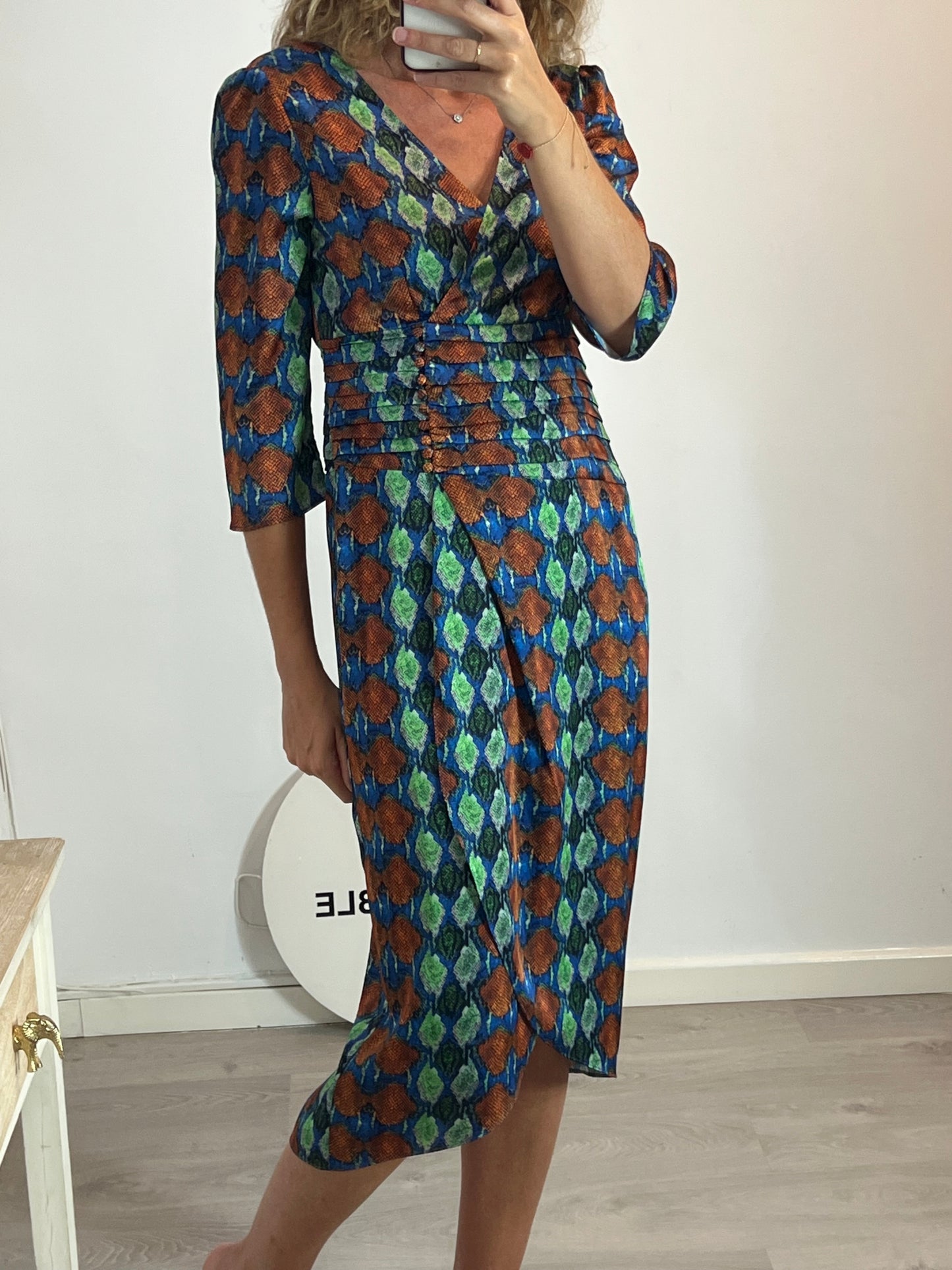 UTERQÜE. Vestido midi estampado satinado. T M