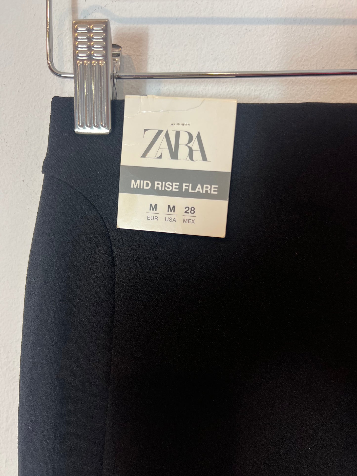ZARA. Black stretch trousers. TM