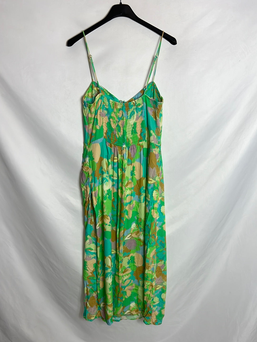 STRADIVARIUS. Vestido midi flores apertura. T M