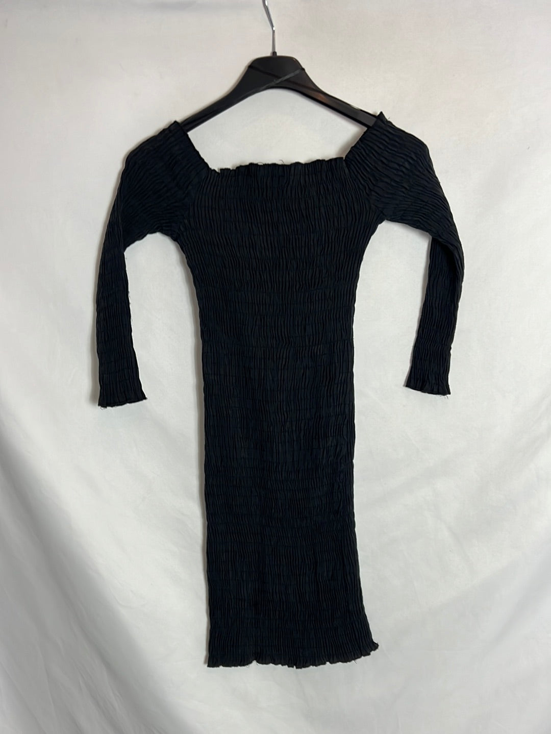 ZARA. Short fitted honeycomb dress. XS