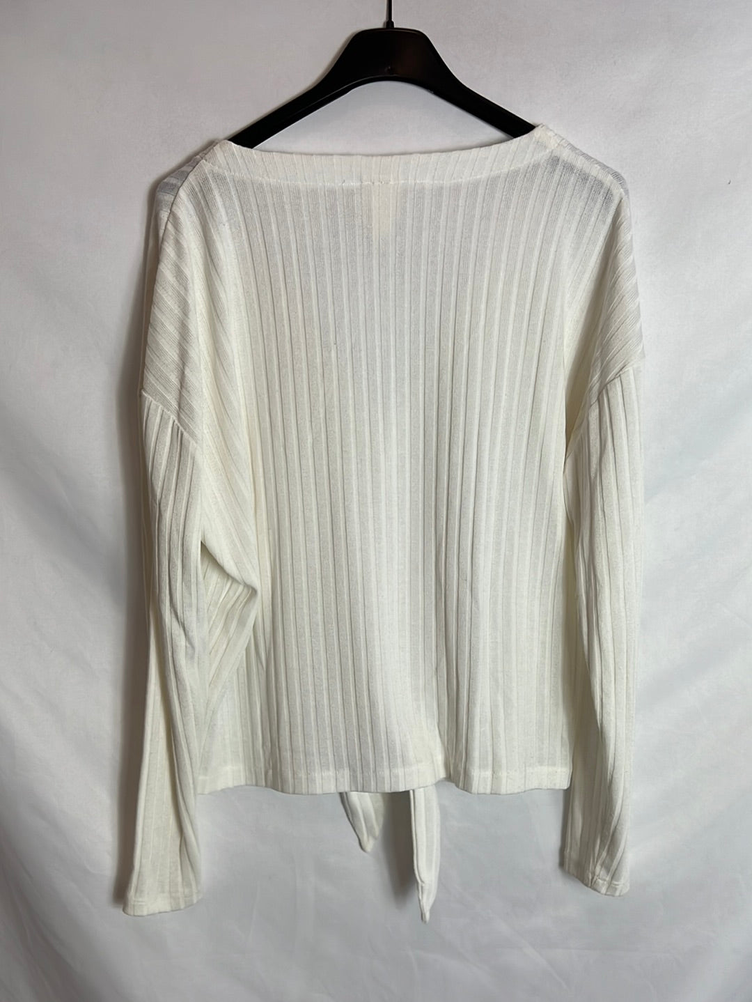 H&M. Top canalé blanco abotonado. T M