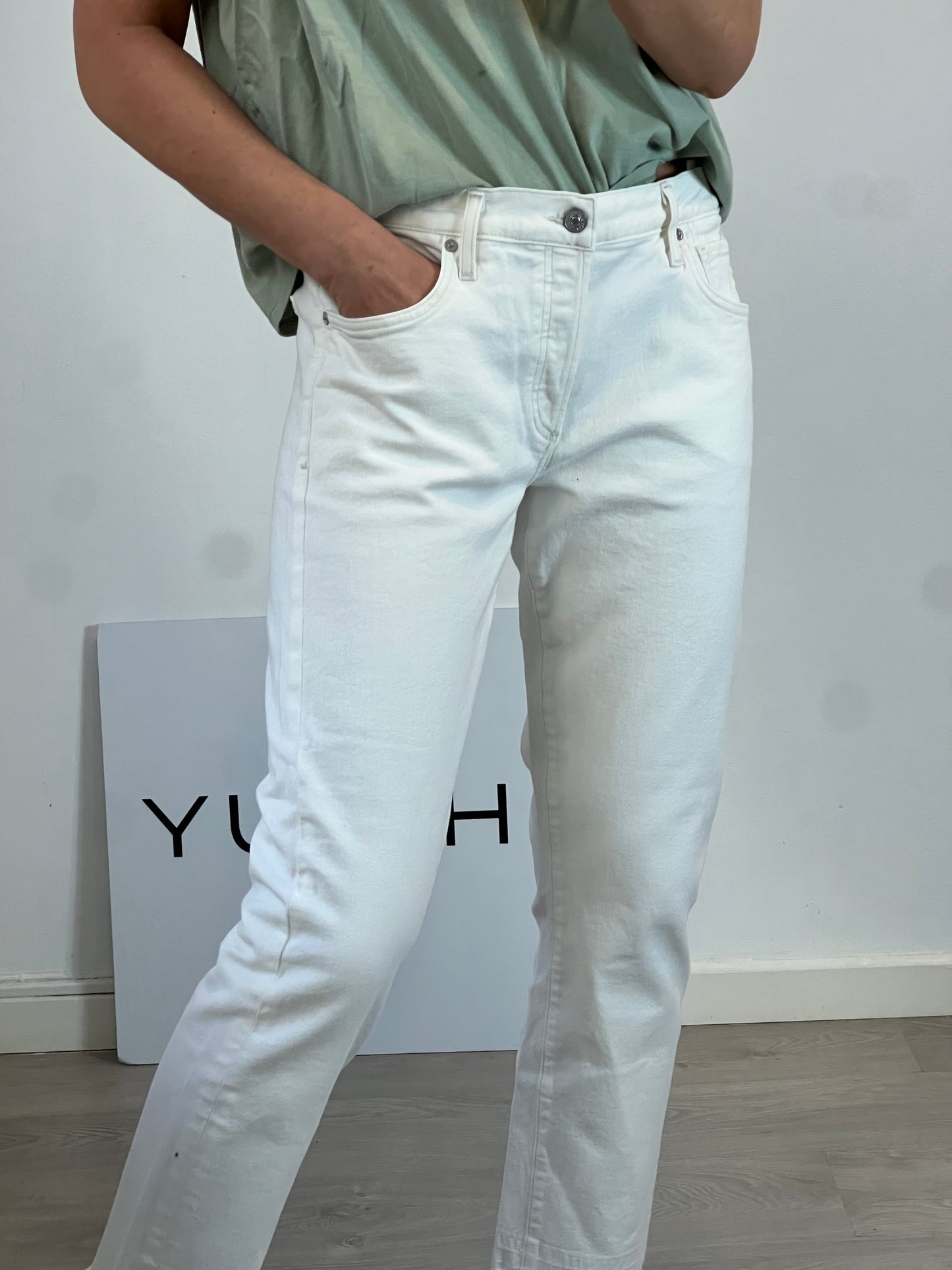 CITIZENS OF HUMANITY. Denim blanco recto abotonado. T 30 (40)