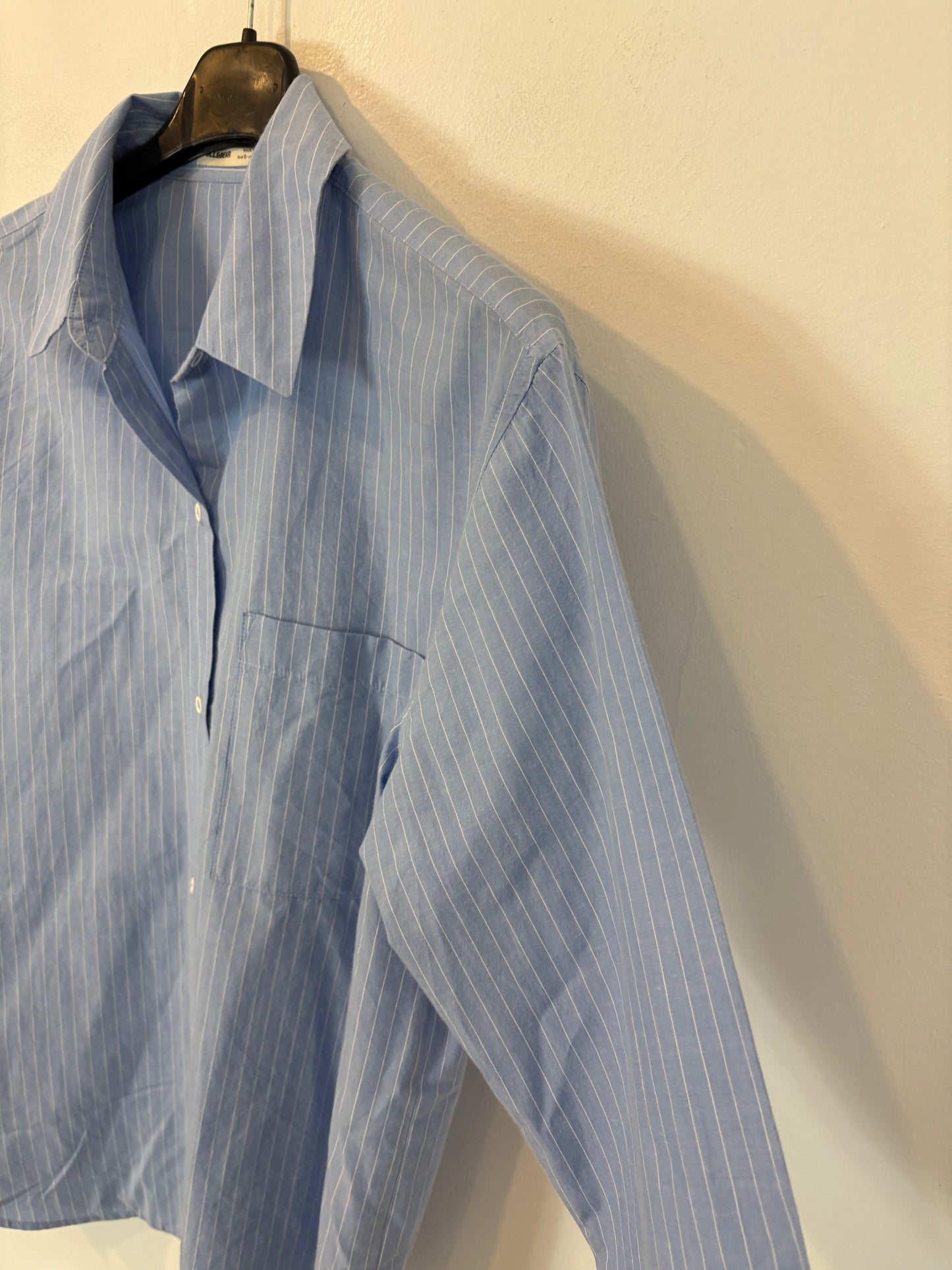 Camisa azul oxford rayas