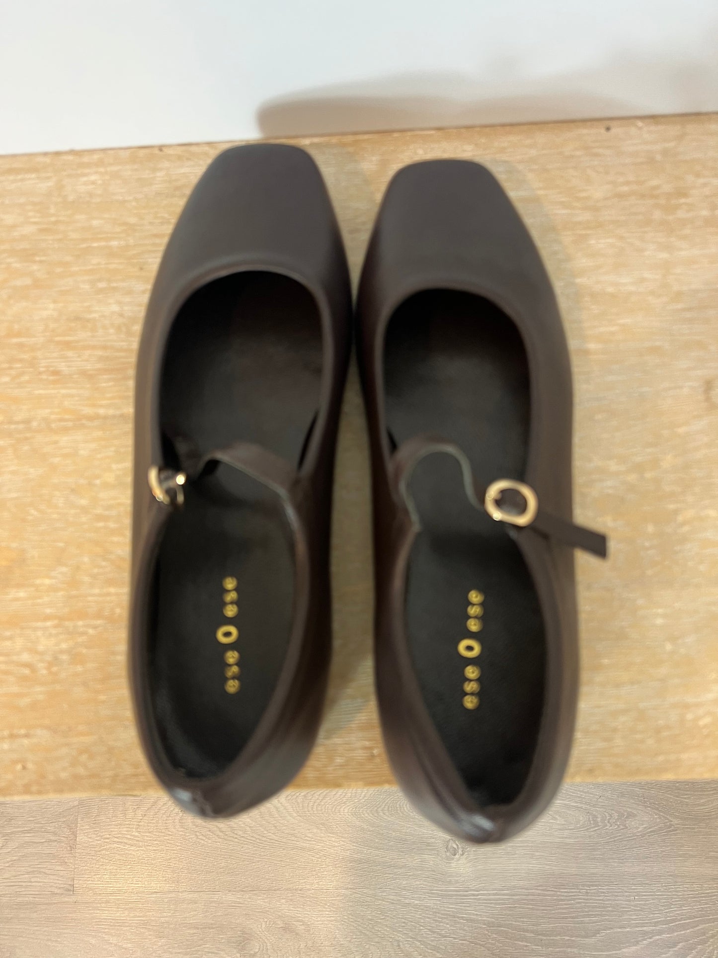 ESE O ESE. Bailarina marrón piel T.37