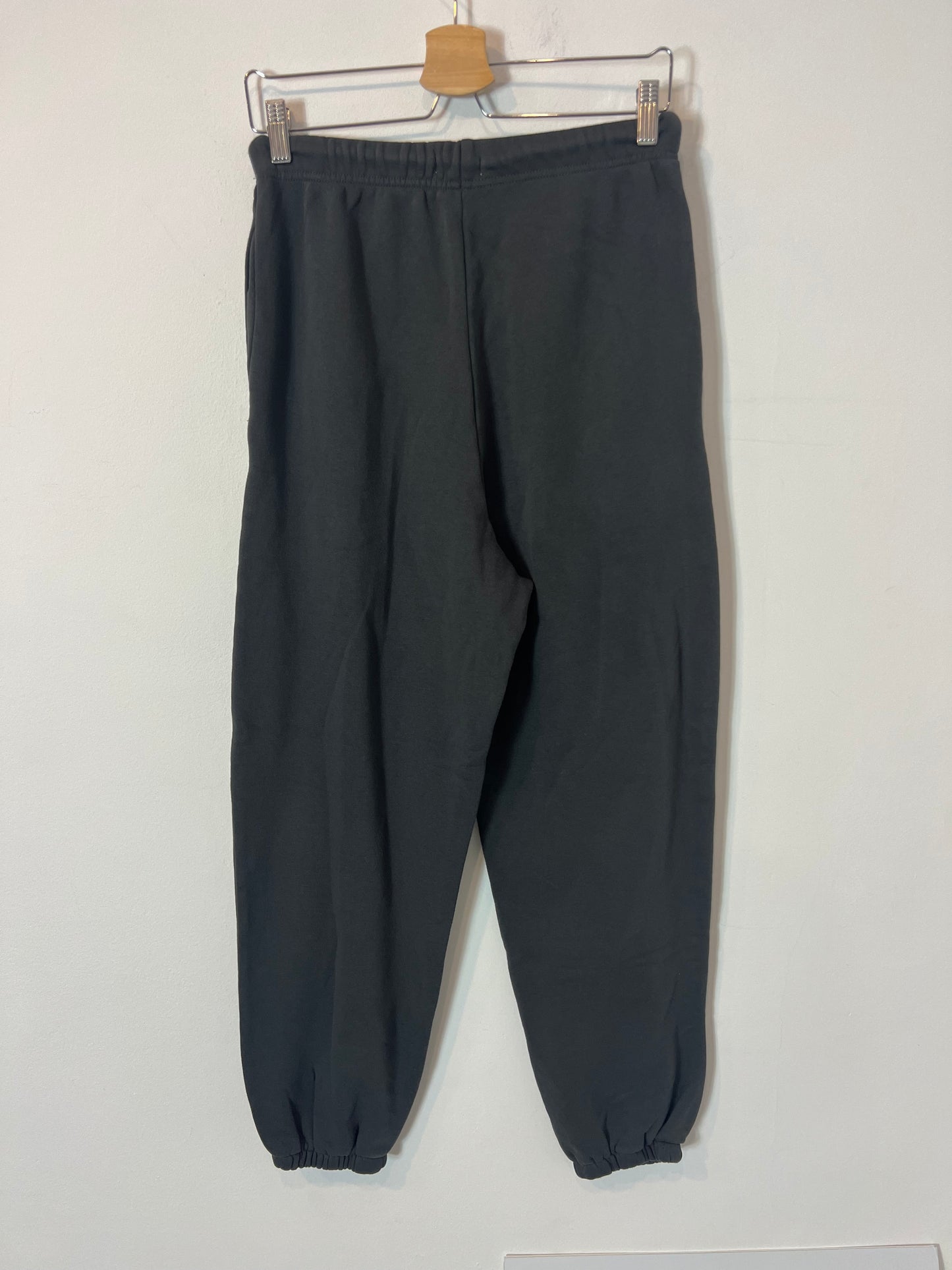 OYSHO. Pantalón gris elástico T.s