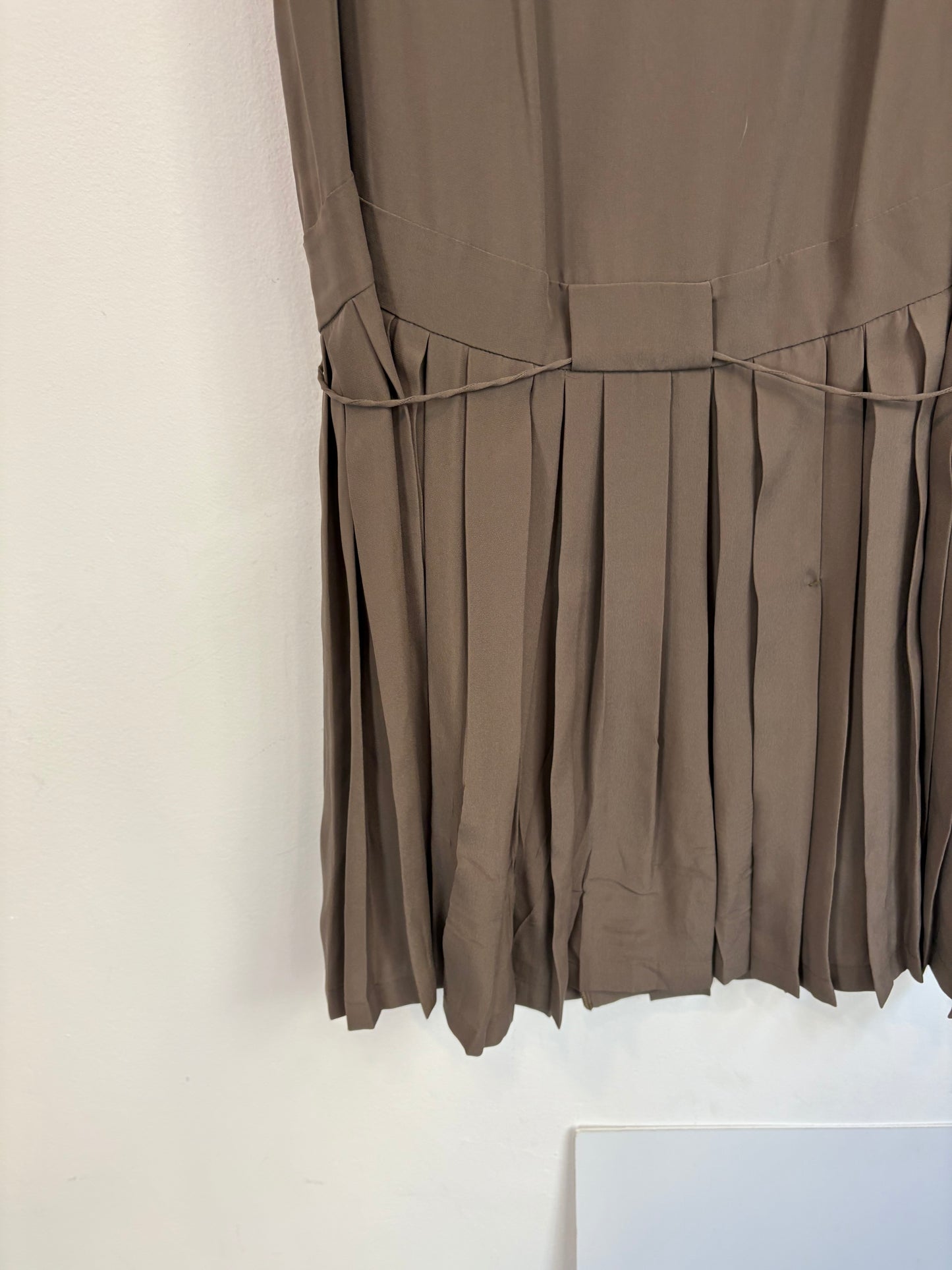 SPORTMAX. Vestido tablas caqui seda