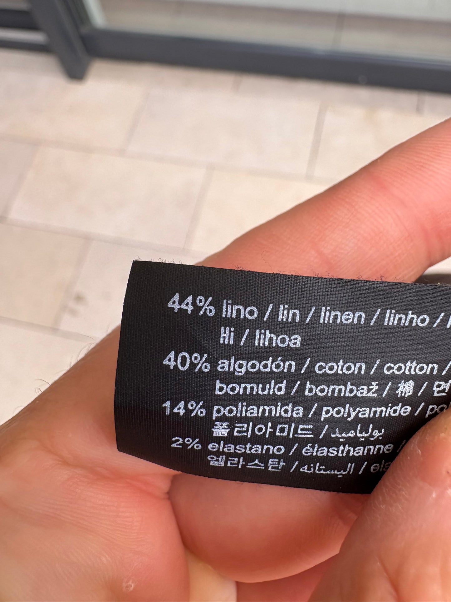 ZARA. Top elástico asimétrico con lino