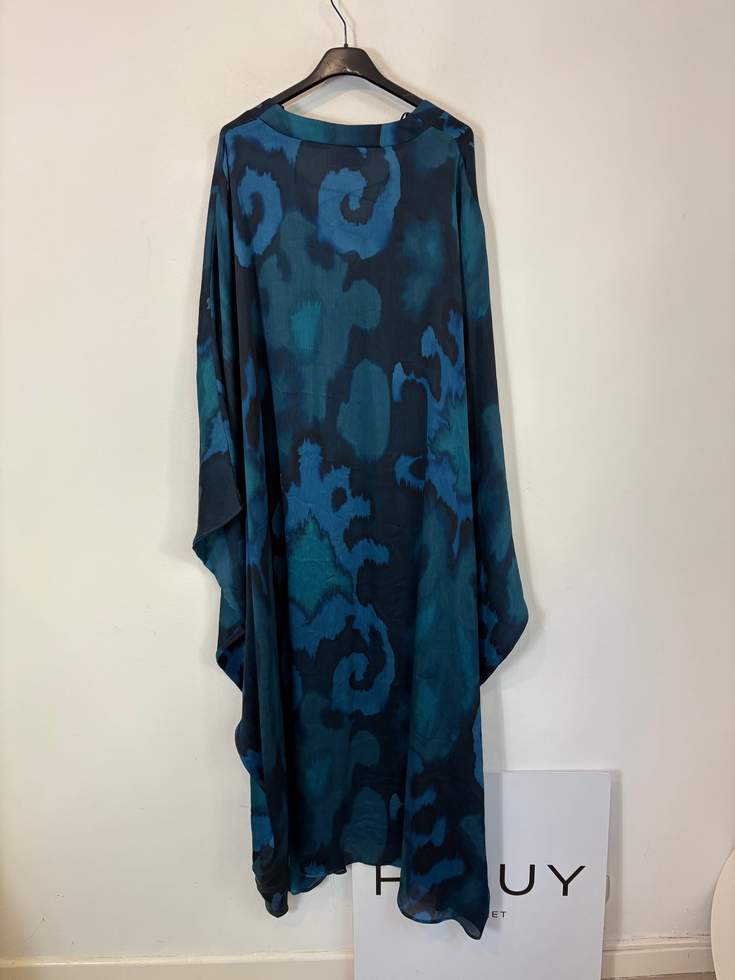JUAN AVELLANEDA SEE IOU. Vestido estilo caftán azules