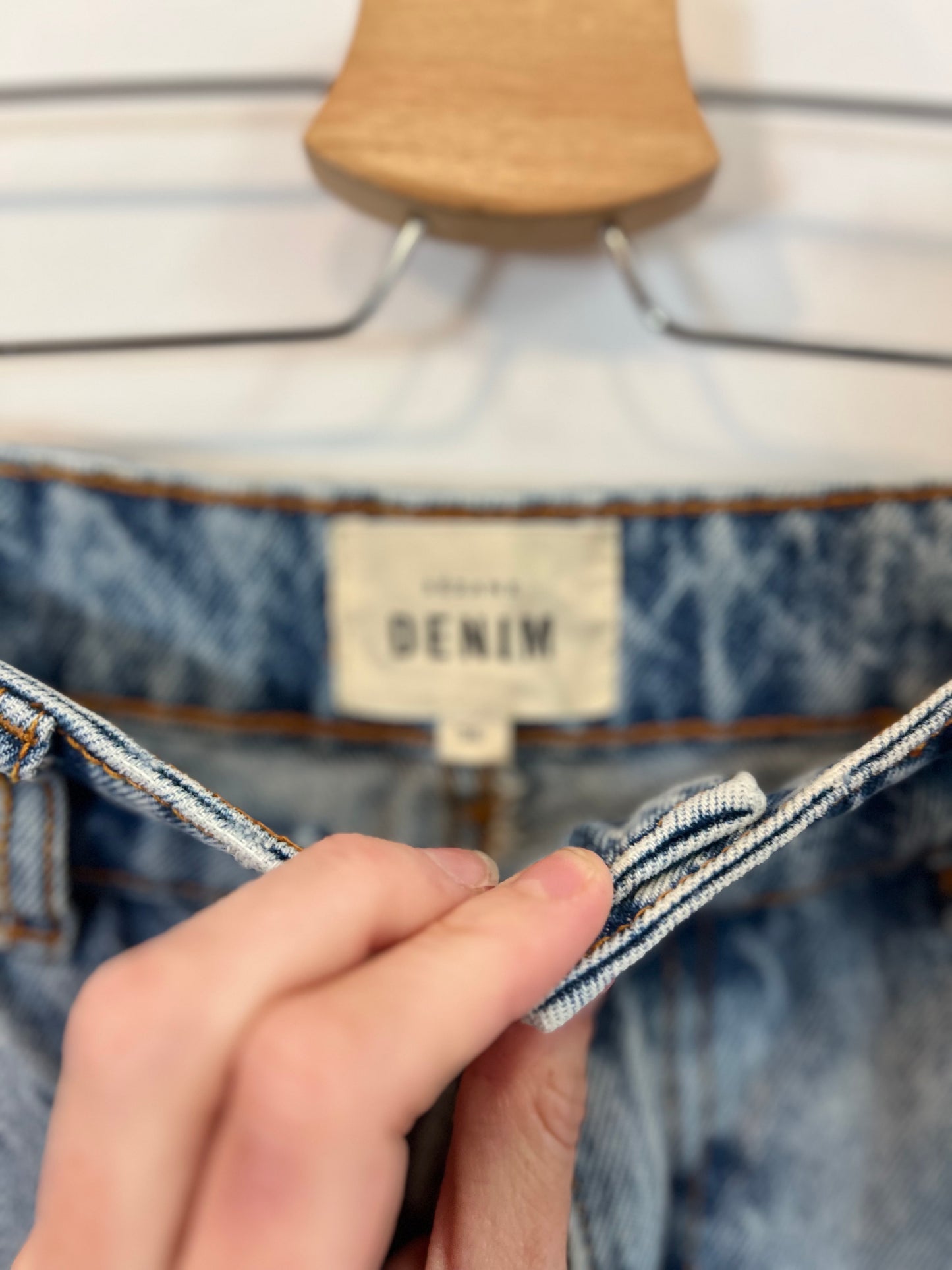 SÉZANE. Pantalón denim ancha. T 36