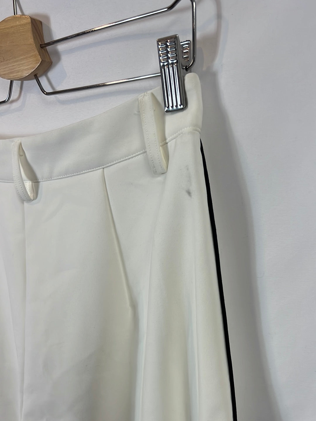 SHEIN. White Side Striped Pants Tm