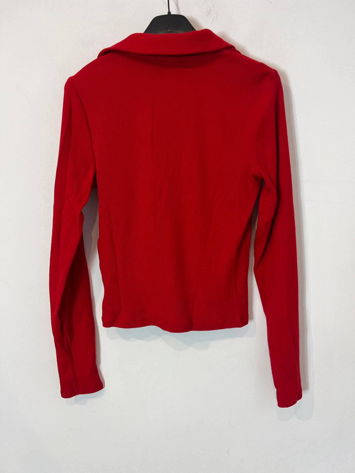 STRADIVARIUS. Red Ribbed Ts Top