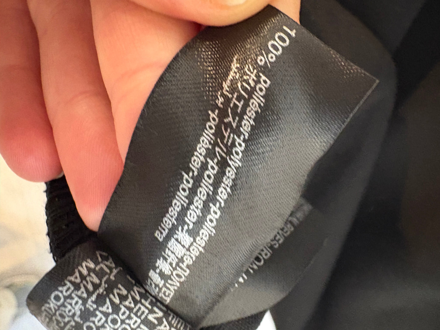 ZARA. Chaleco/vestido negro botones dorados