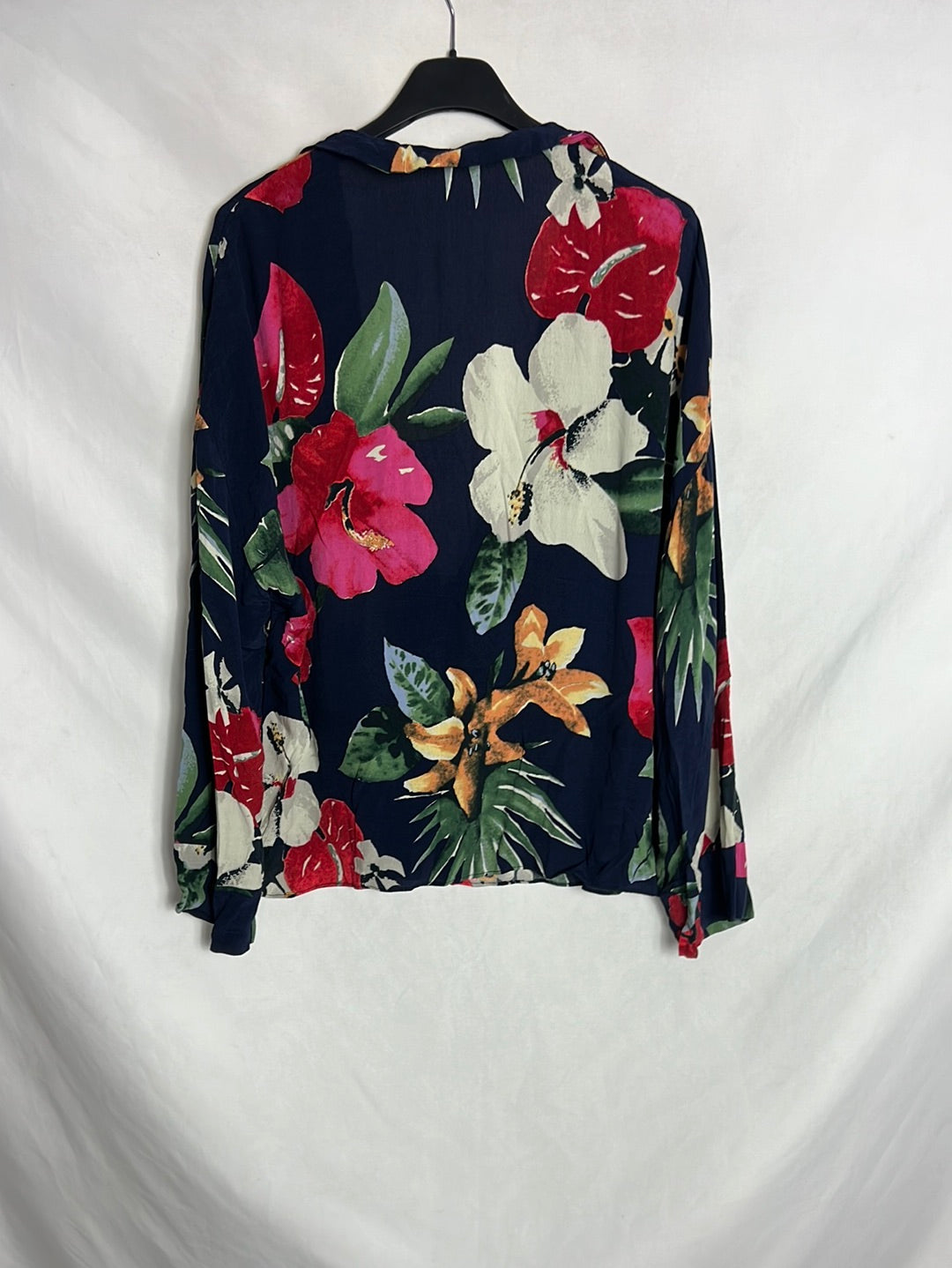 ZARA. Blusa azul flores T.s