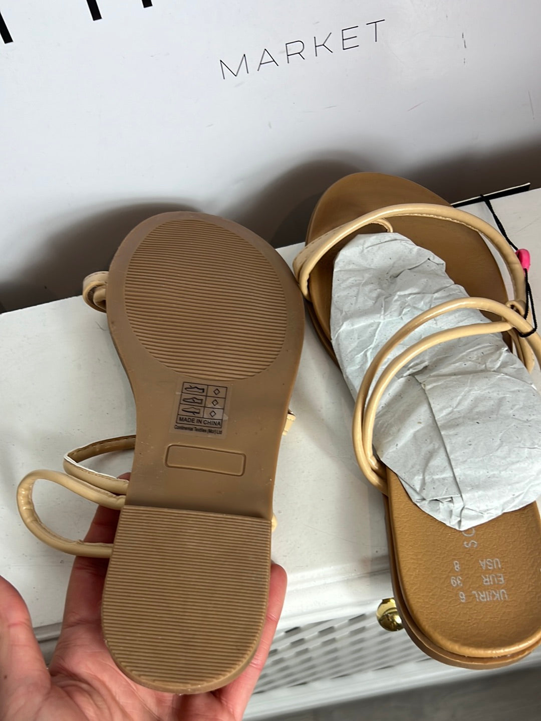 SOUTH BEACH. Sandalia beige T.39