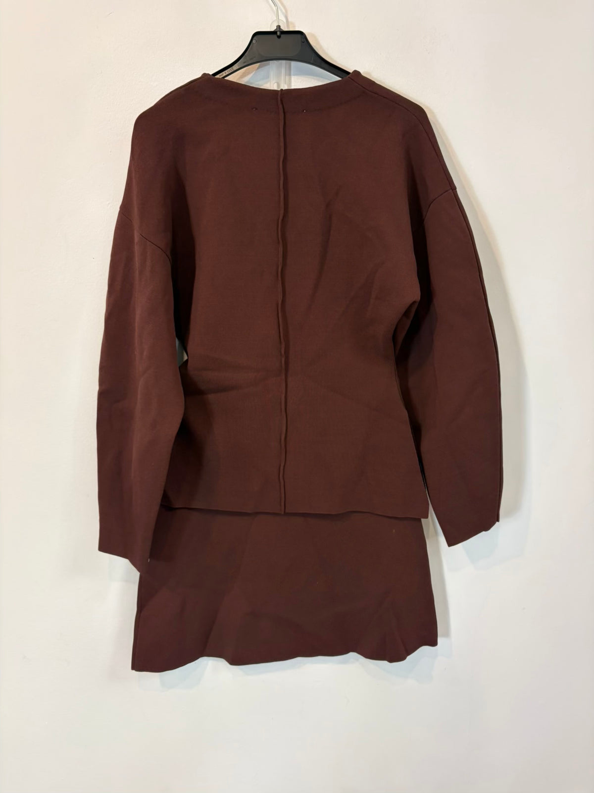ZARA. Conjunto marrón punto