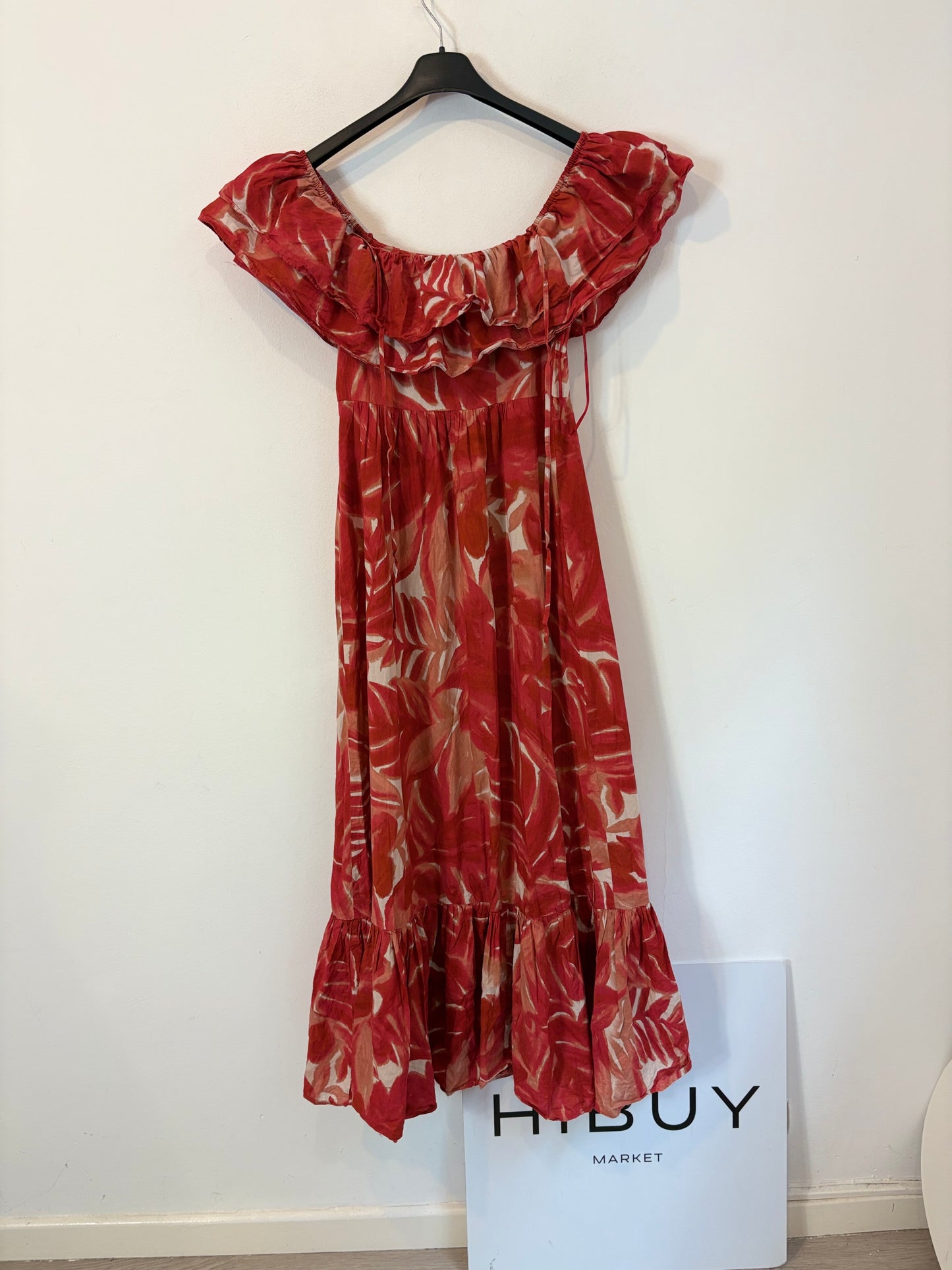 ZARA. Vestido largo de flores